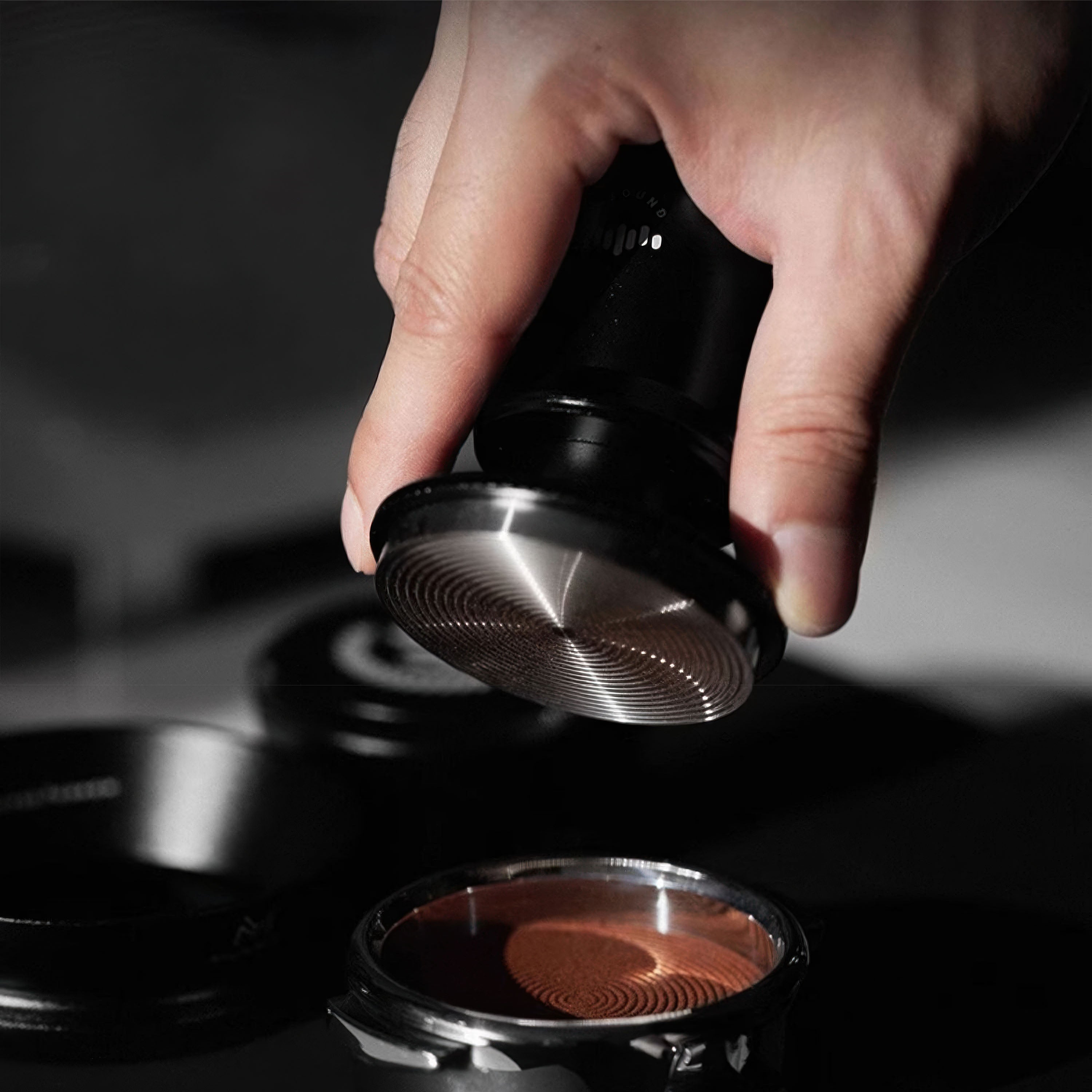 MUVNA 58mm Electric Coffee Tamper with Digital Screen - Perfect for Espresso Machines & Home Baristas