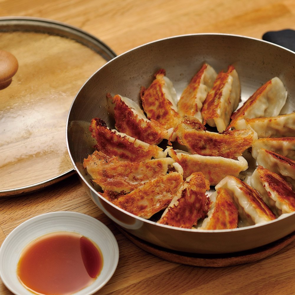 Premium Chitose 28cm Wooden Handle Induction Deep Iron Frying Pan - Nonstick Skillet for Sauteing, Frying & Stir-Frying | Perfect for Gas, Electric & Induction Cooktops