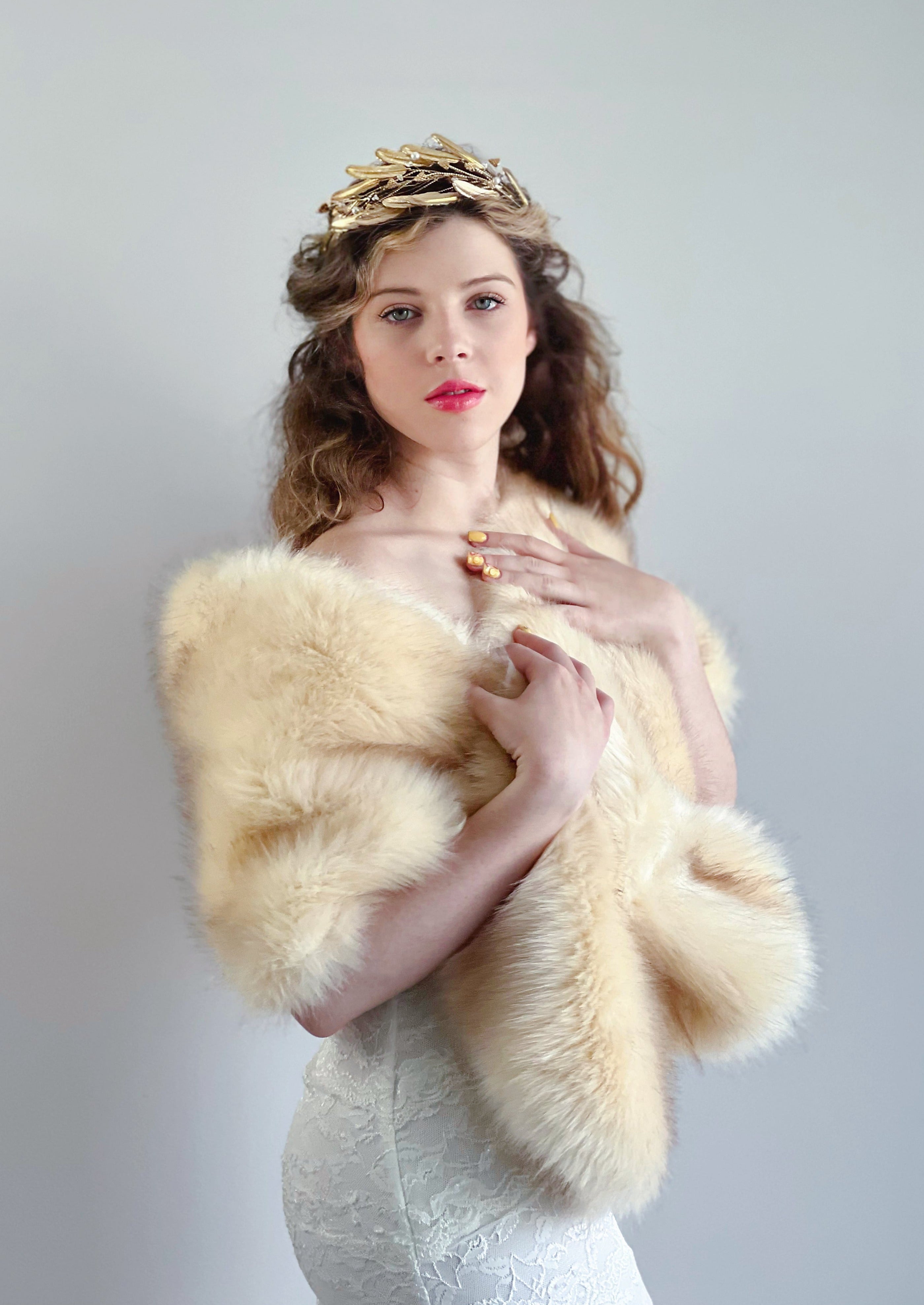Luxury Champagne Bridal Fur Shawl - Elegant Wedding Wrap for Brides & Bridesmaids (Lilian Cha03) - Perfect for Winter Weddings, Photo Shoots & Formal Events