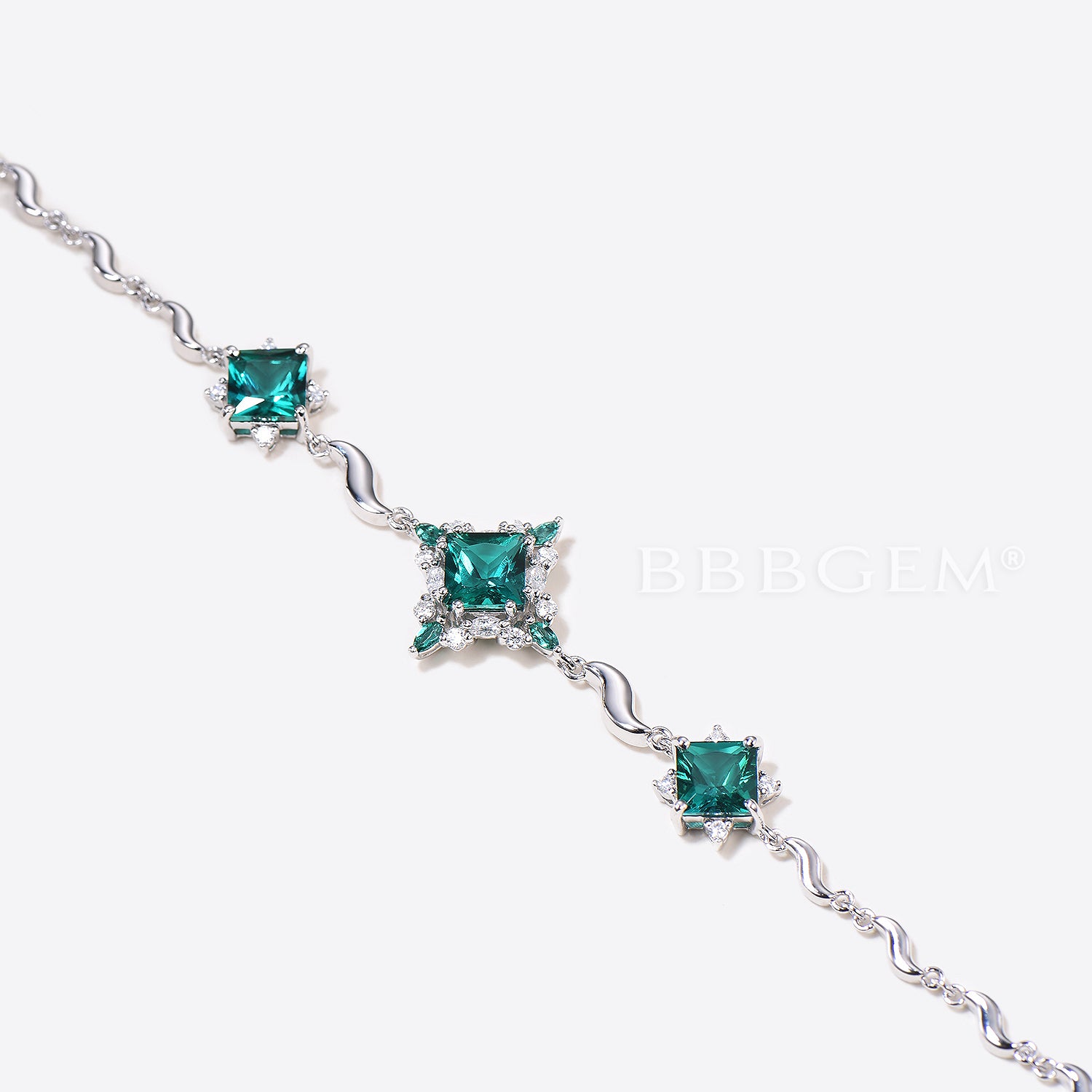 Princess Cut Green Emerald Wavy Bracelet with Diamond Halo - Elegant Wedding Jewelry for Brides, Anniversary Gifts & Special Occasions