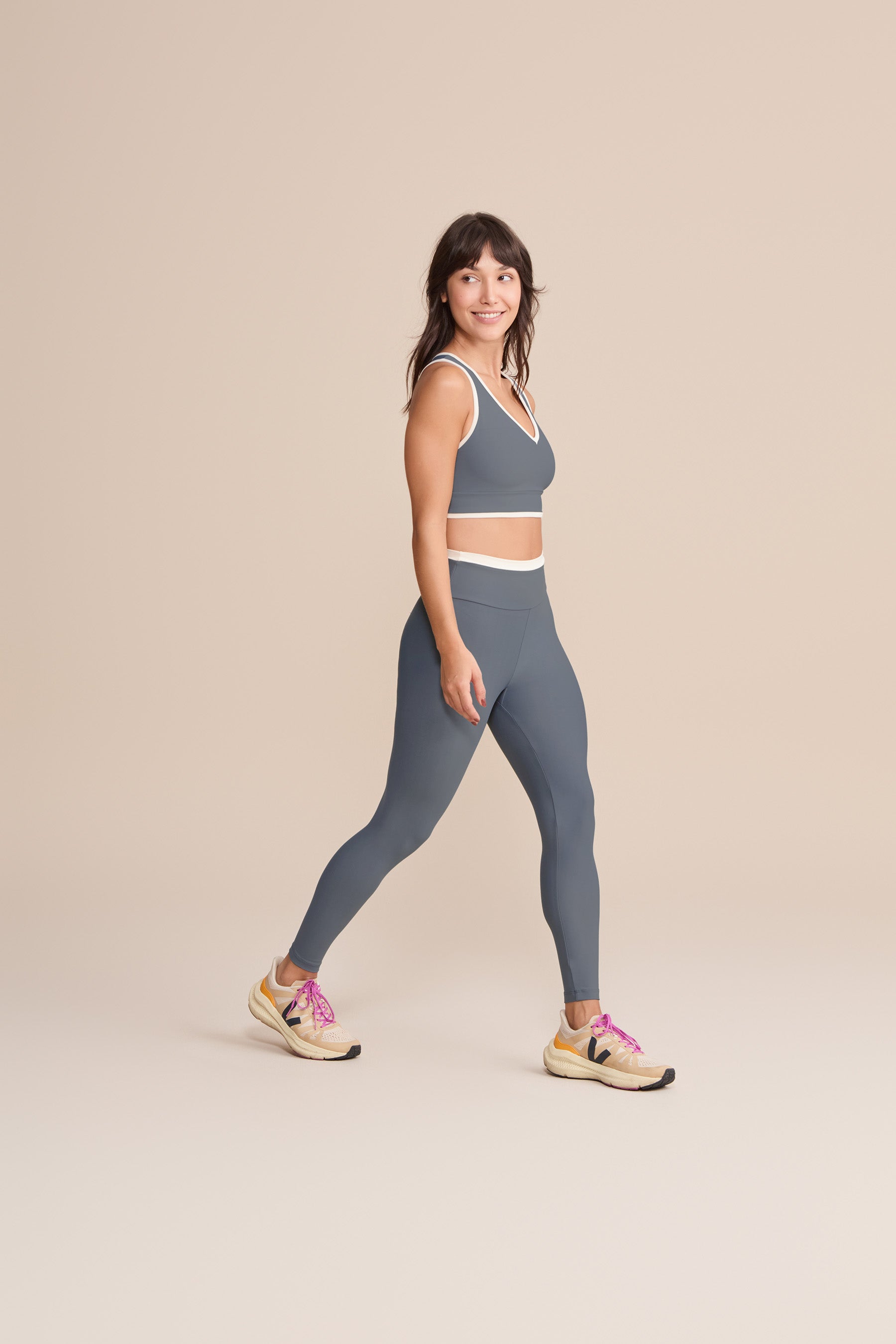Moonlight Contrast V Neck Sports Bra - High Support Workout Top for Women - Perfect for Yoga, Running & Gym