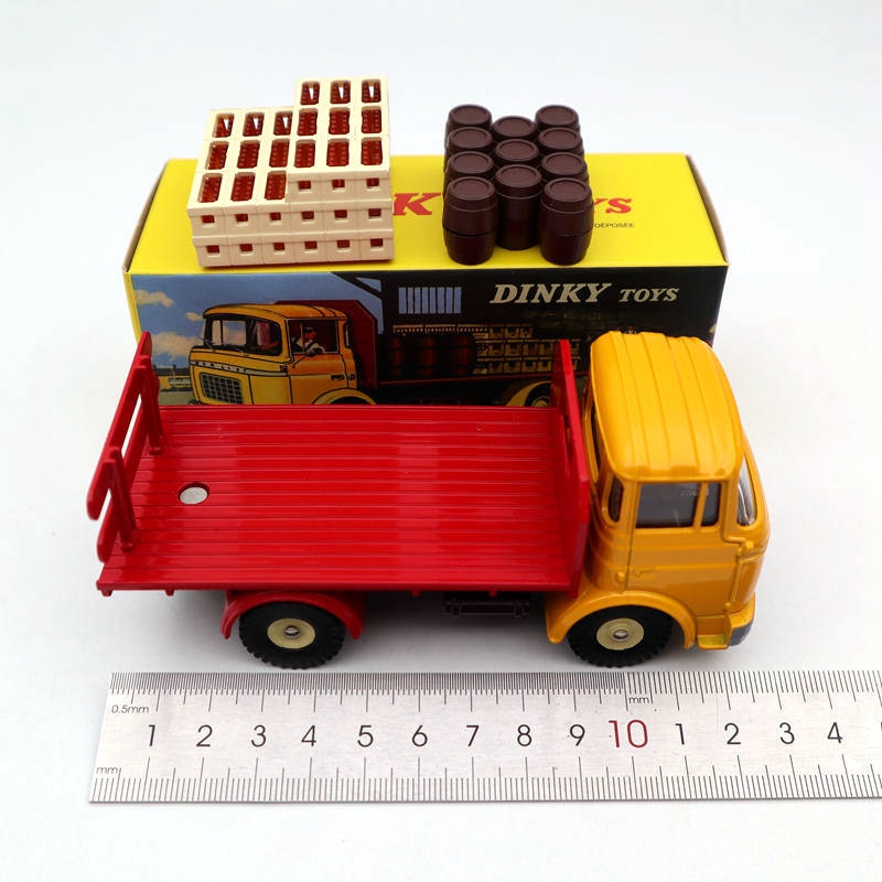 Atlas Dinky Toys 588 Plateau Brasseur Berliet GAK Diecast Truck Model - 1:43 Scale Vintage Yellow Collectible - Perfect for Display, Gift Giving & Classic Car Enthusiasts