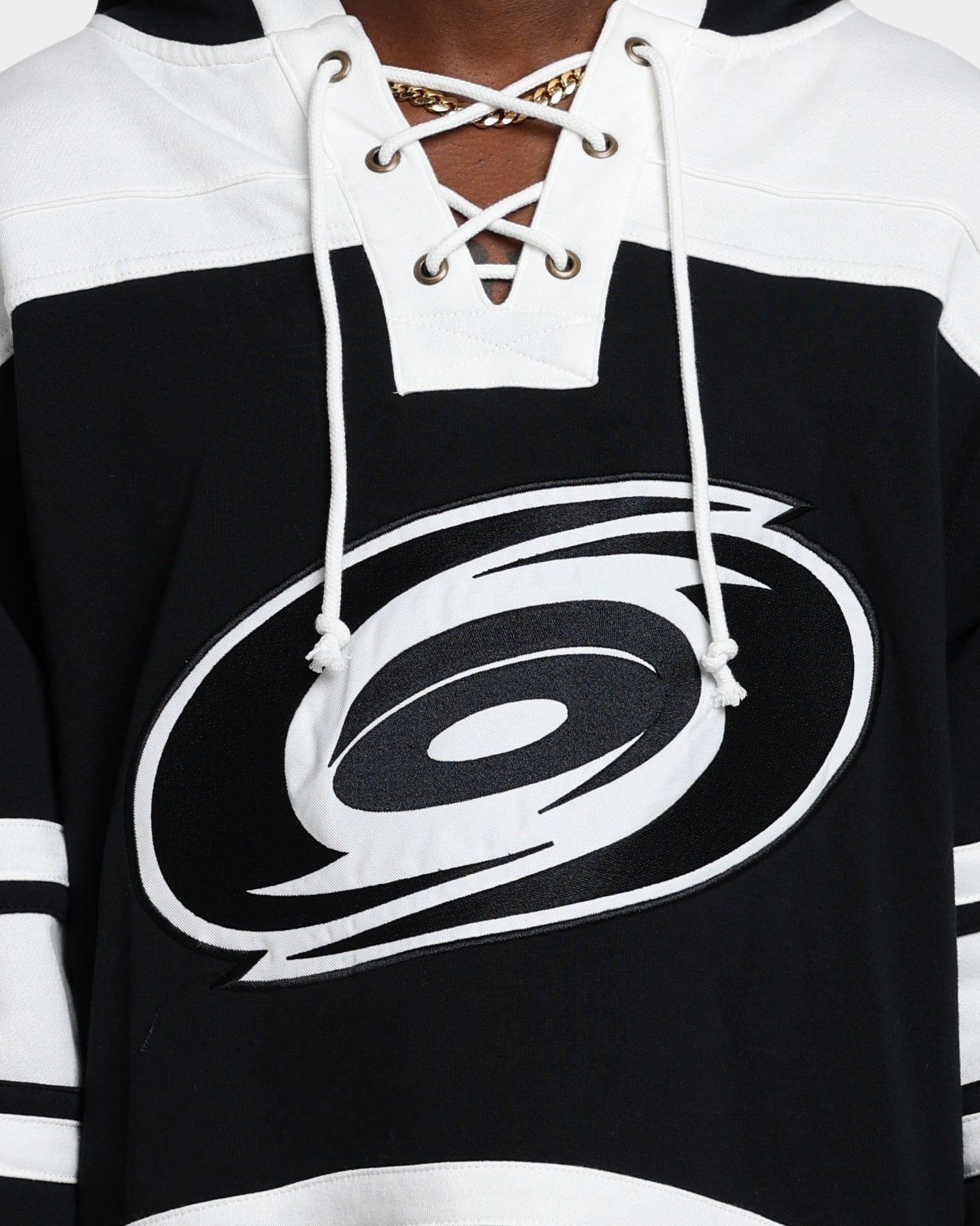 47 Brand Carolina Hurricanes Superior Lacer Hoodie - Jet Black NHL Pullover Sweatshirt for Men & Women - Perfect for Game Day, Tailgating & Casual Wear