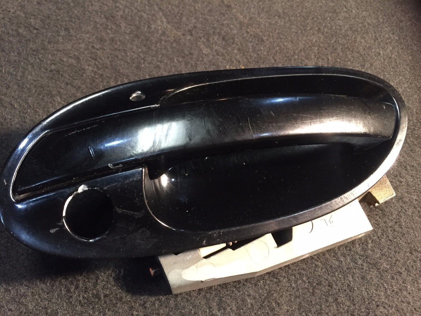 2002-2005 BMW E65 Front Left Driver Side Exterior Door Handle Replacement - OEM Quality for Smooth Door Operation & Enhanced Vehicle Appearance