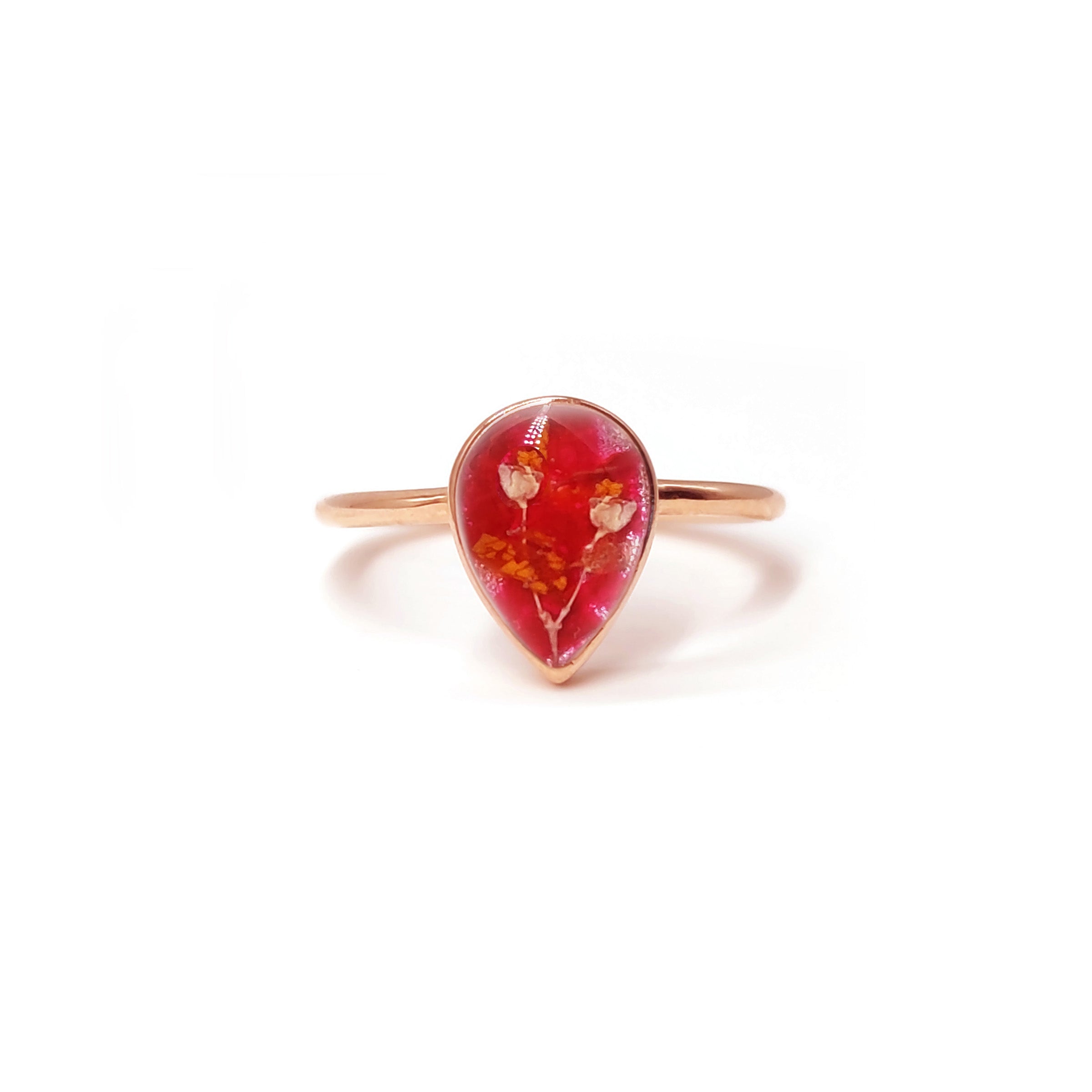 Solid Gold Teardrop Ring with Dried Wedding or Funeral Flowers - Elegant Memorial Jewelry for Remembrance and Special Occasions