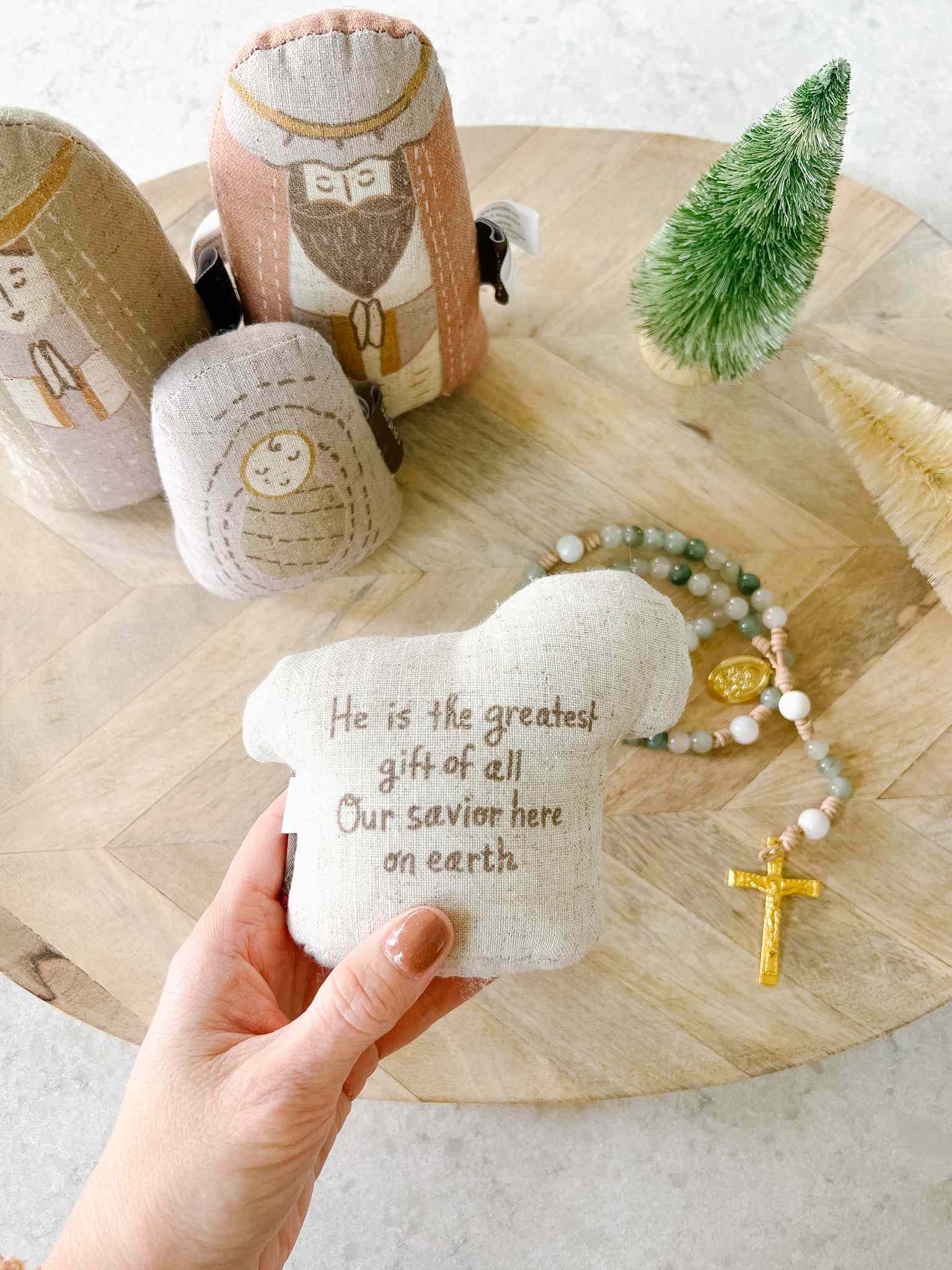 Soft Plush Nativity Set - Christmas Manger Scene with Mary, Joseph & Baby Jesus - Perfect for Holiday Home Decor, Church Displays & Gift Giving