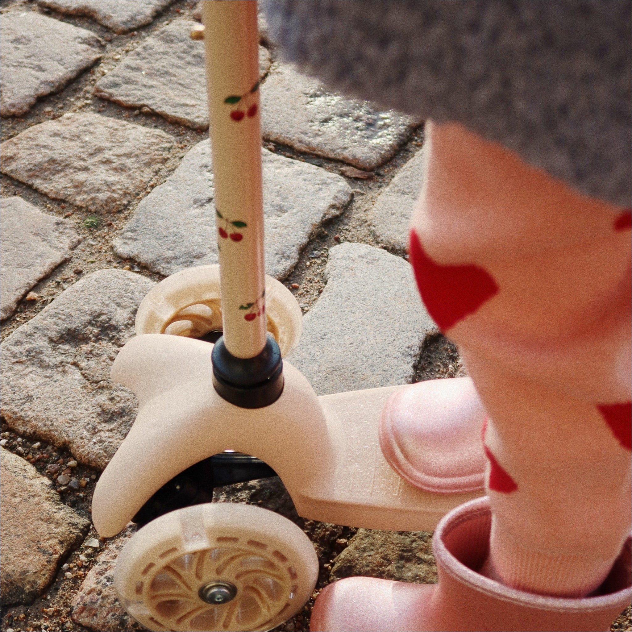 KONGES SLØJD Kids Scooter - Adjustable Height 3 Wheel Kick Scooter for Boys & Girls Ages 2-5, Lemon Yellow | Perfect for Outdoor Play, Park Rides & Learning Balance