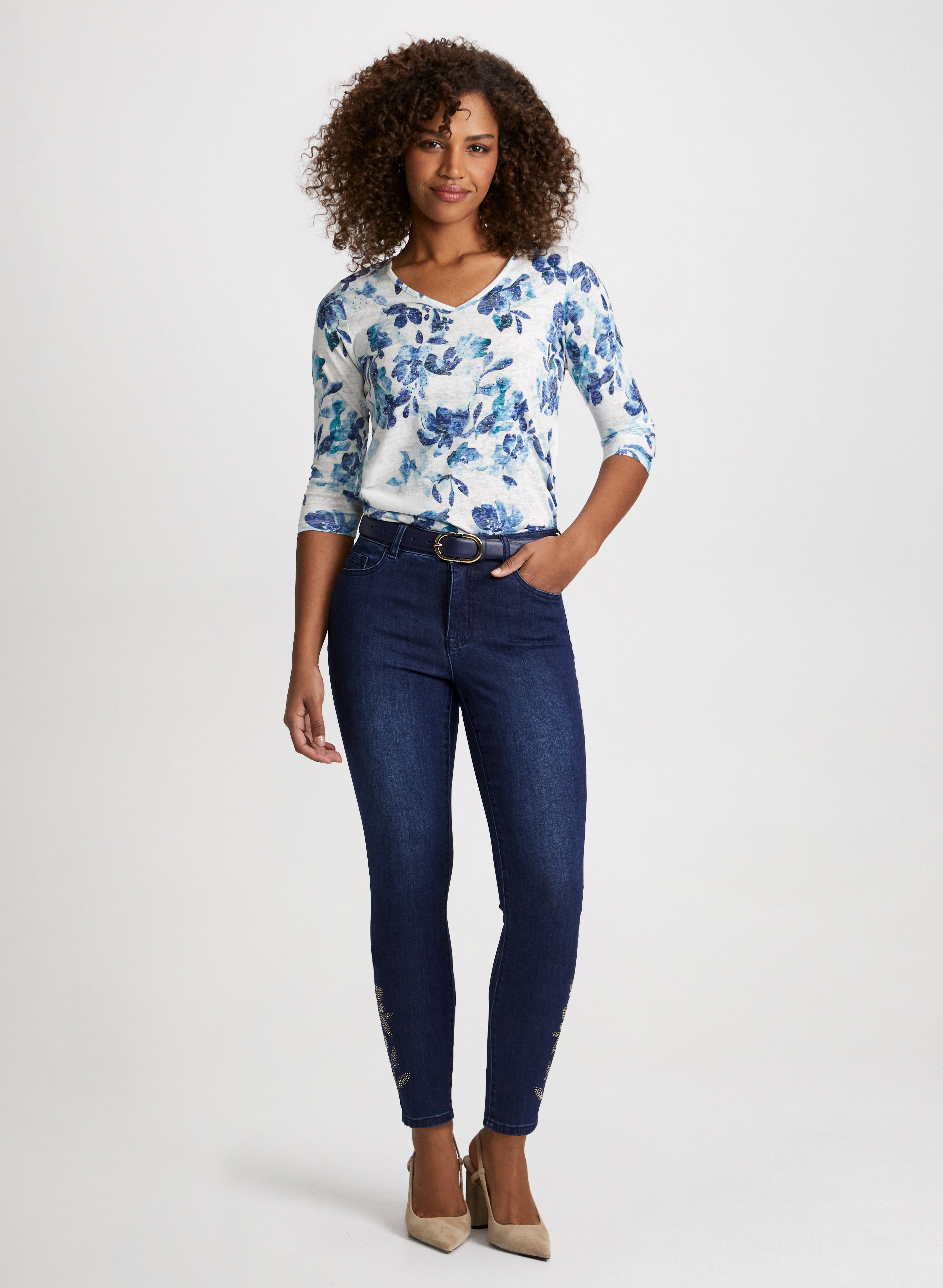 Floral Print Tied Hem Blouse & Embellished Hem Ankle Jeans Set for Women | Summer Casual Outfit for Date Night & Brunch