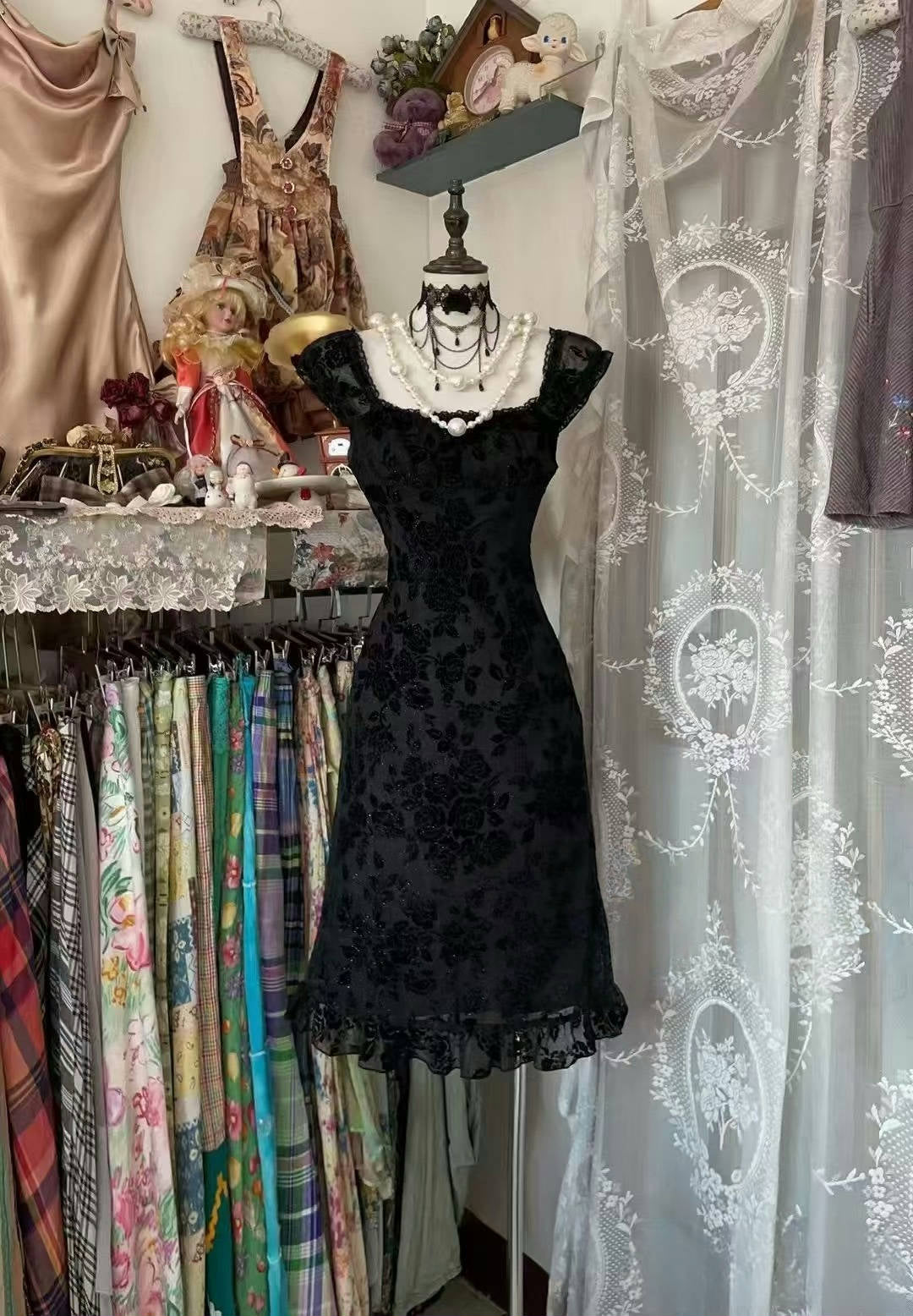 Elegant A-Line Black Lace Short Homecoming Dress J6632 - Perfect for Prom, Party & Special Occasions
