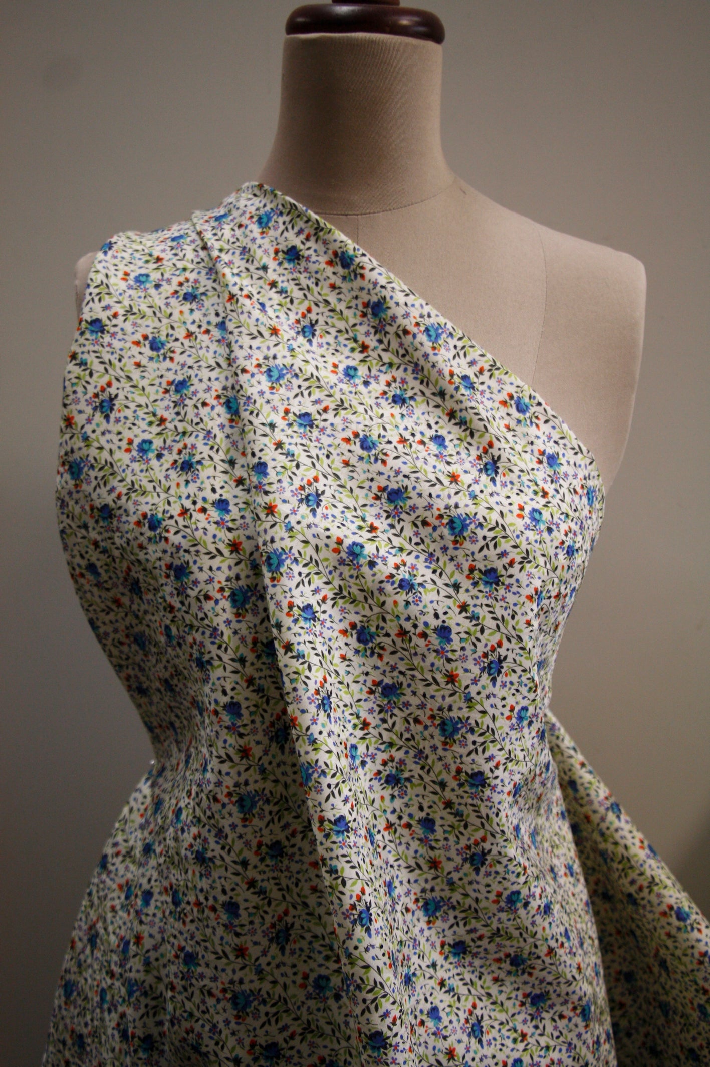 Azzurro Bloom - Elegant Floral Print Dress for Women | Perfect for Weddings, Parties & Special Occasions