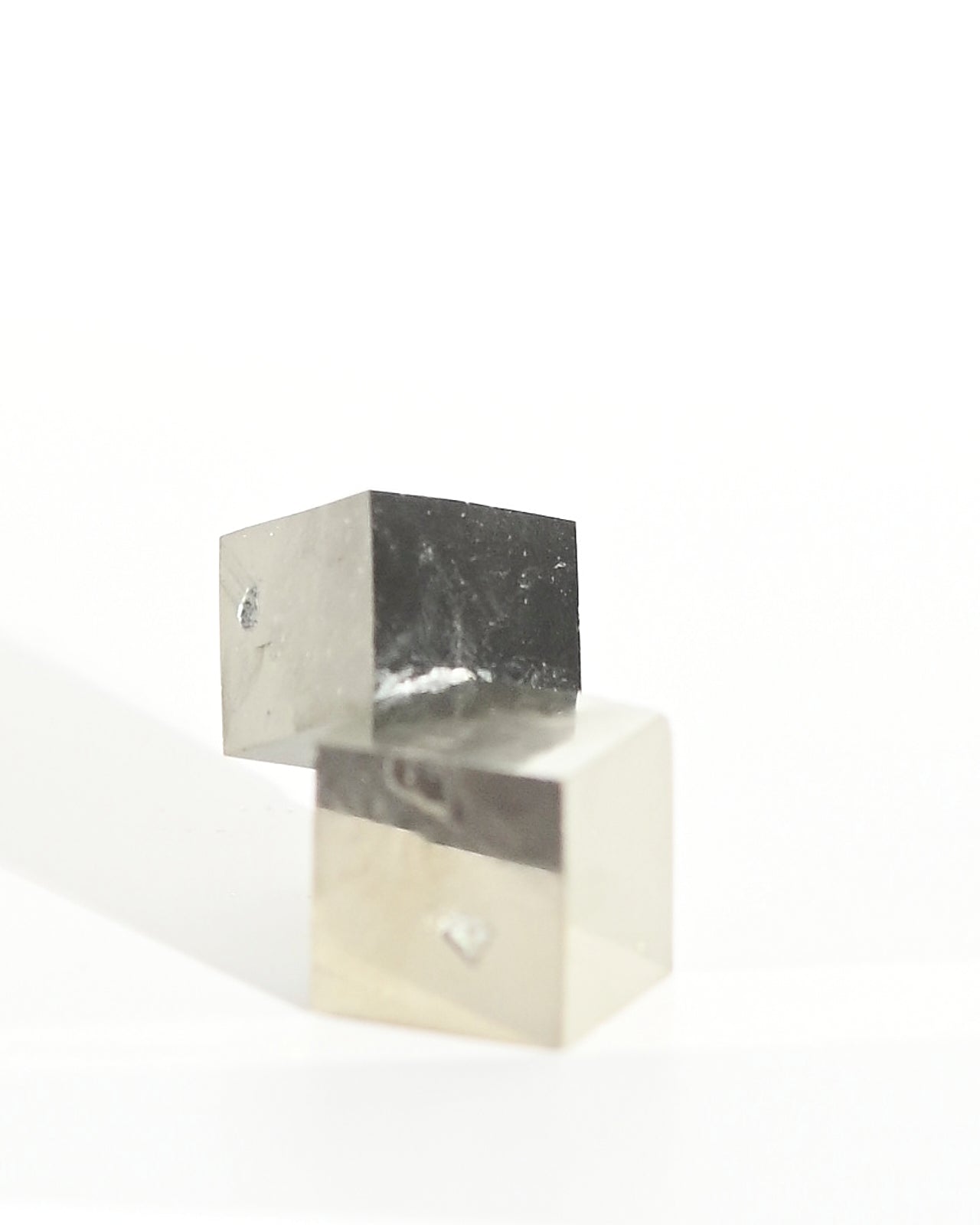 Pyrite Interlocking Cube Puzzle - 3D Brain Teaser & Stress Relief Toy for Adults & Kids | Perfect for Office, Travel & Home Decor