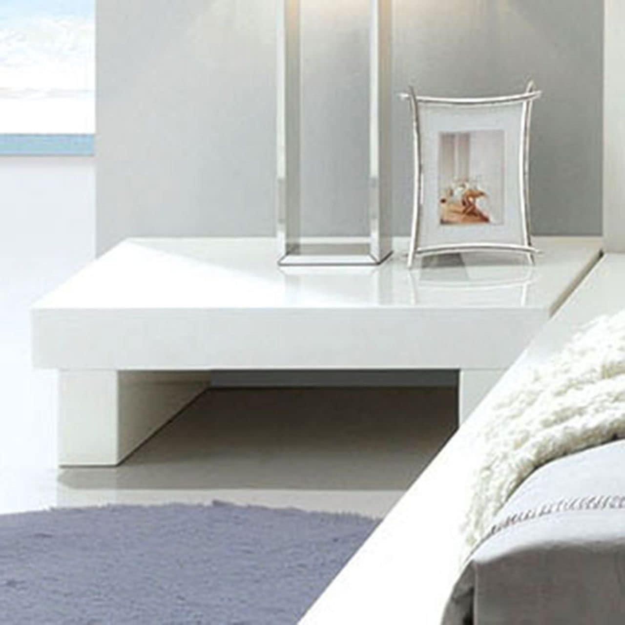 Modern White Gloss Nightstand by Furniture of America - Stylish Bedside Table for Bedroom, Living Room & Guest Room Decor
