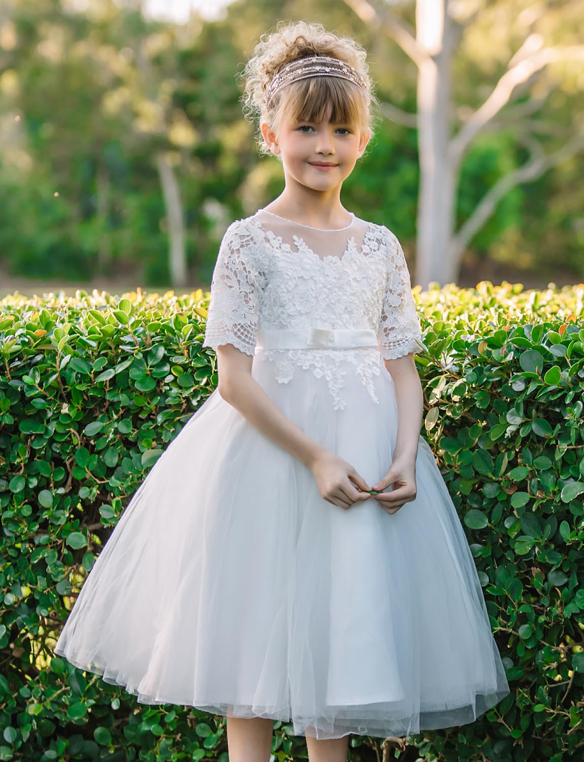 PLUVIOPHILY Champagne Tulle Flower Girl Dress - Ivory Lace Short Sleeves Communion Christening Gown for Weddings & Special Occasions | Perfect for Church Ceremonies, Baptisms & First Communions