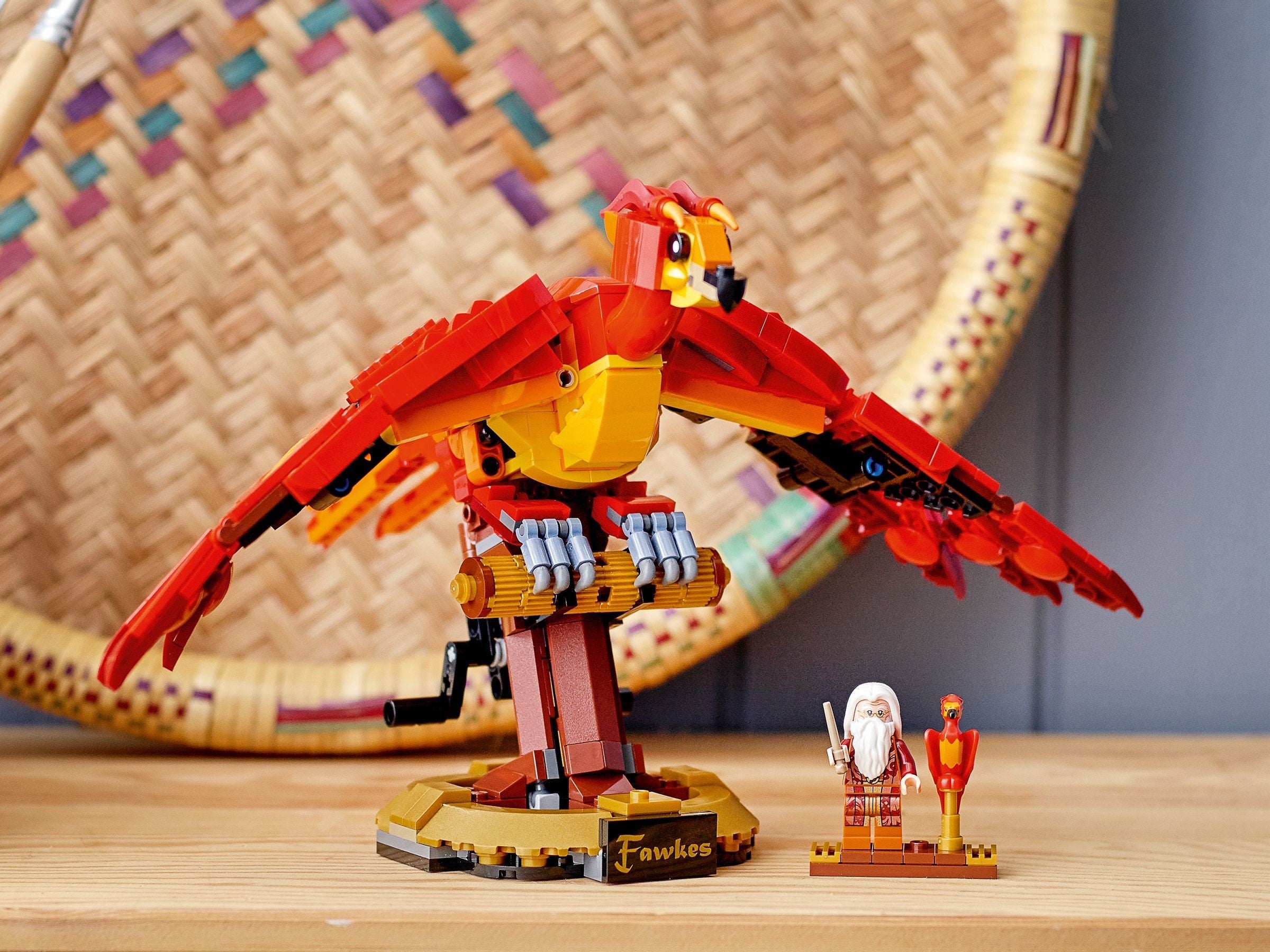 LEGO 76394 Harry Potter Fawkes Dumbledore's Phoenix Building Set - Collectible Wizarding World Toy for Kids & Adults, Perfect for Display & Play