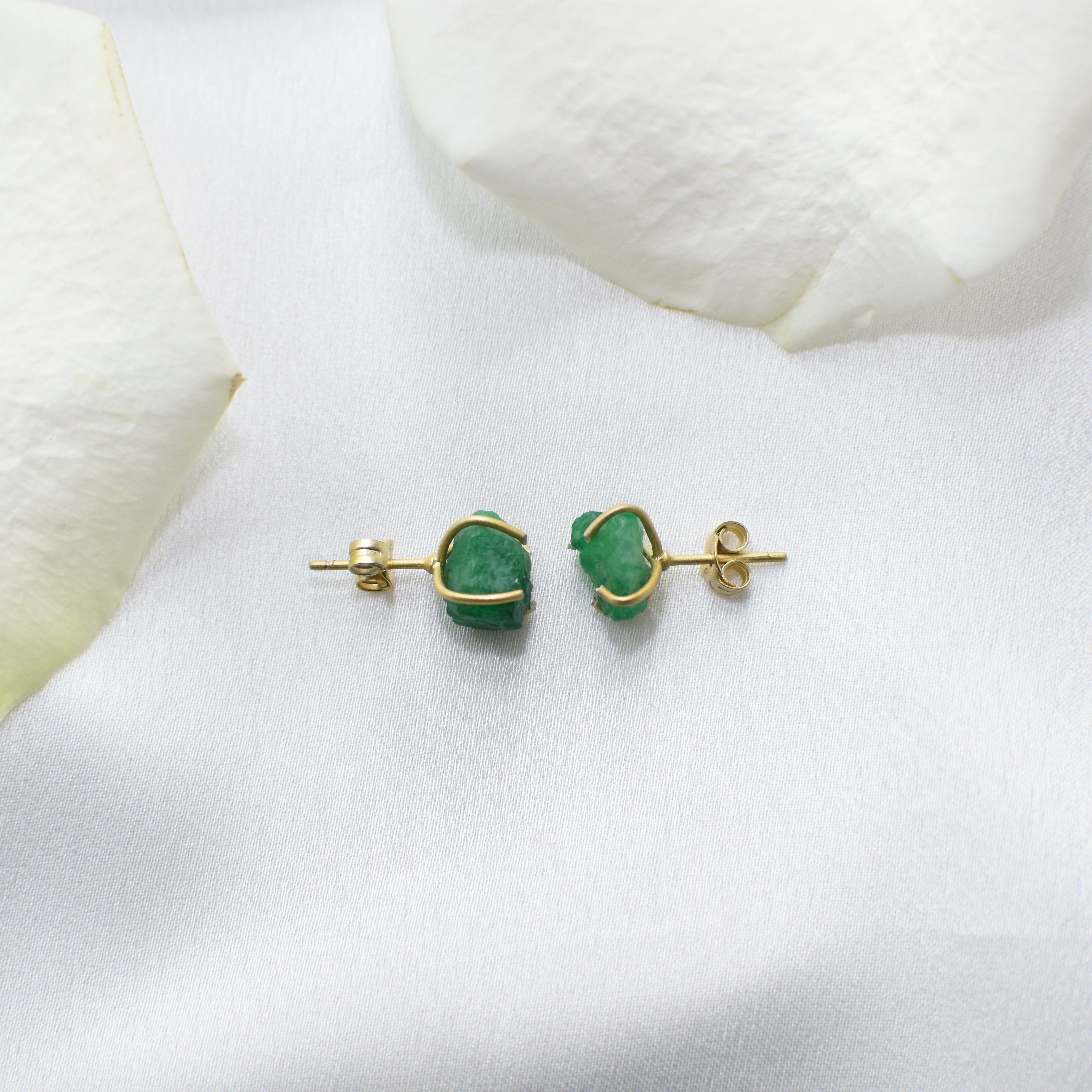 14K Gold Filled Raw Emerald Huggie Stud Earrings - Natural Gemstone Jewelry for Women, Perfect for Everyday Wear & Special Occasions