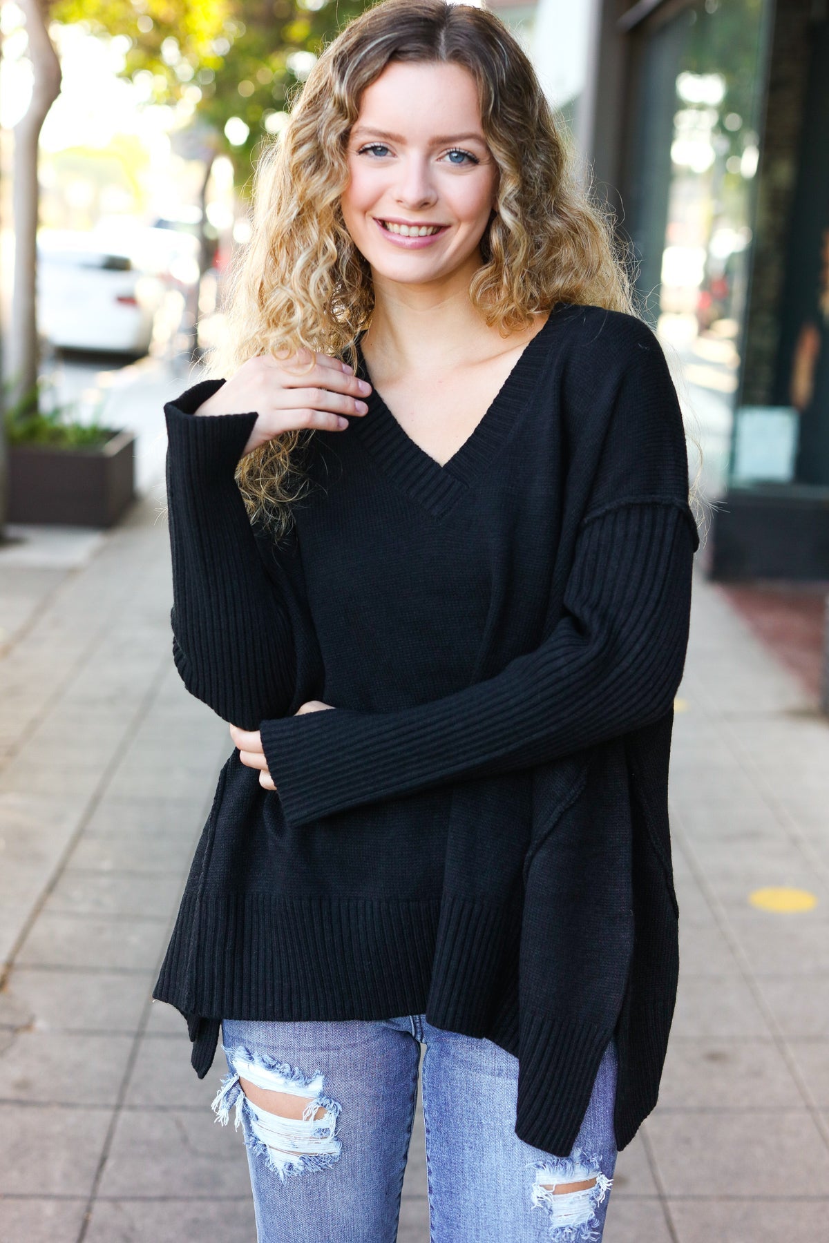 Stylish Black Oversized V-Neck Ribbed Knit Sweater for Women - Cozy & Trendy Fall Winter Pullover for Casual Outings & Layering