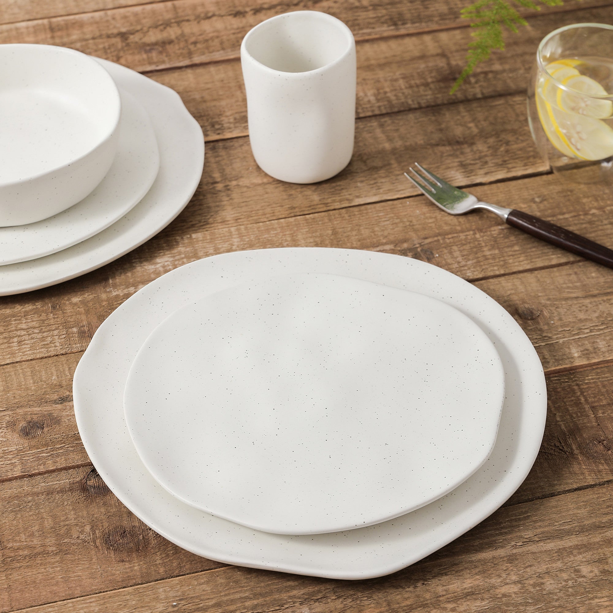 Premium Hekonda Stoneware Dinnerware Set - White Speckled Ceramic Plates, Bowls & Mugs - Elegant Dinner Set for Home, Restaurant & Special Occasions