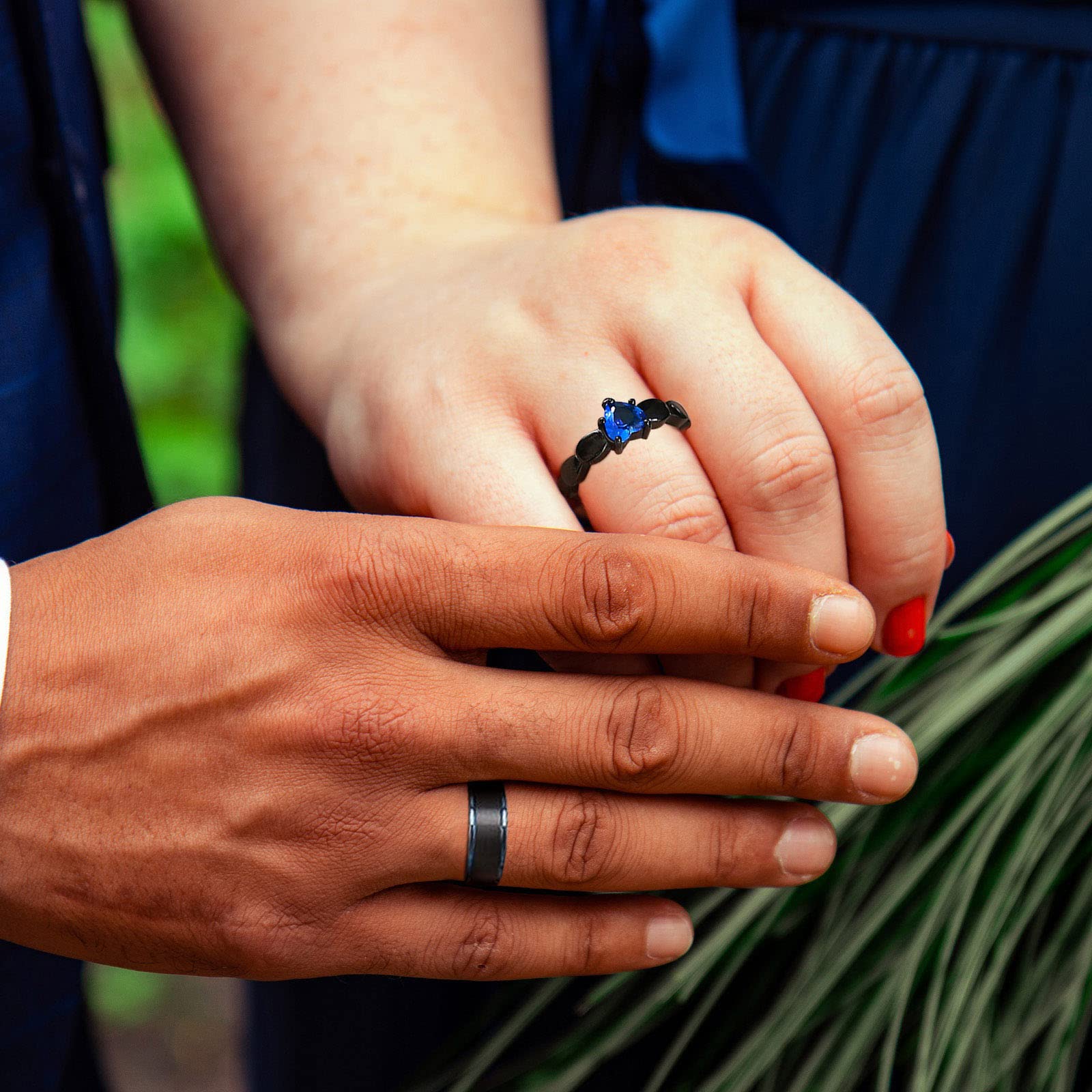 VNOX 2-Piece Custom Couple Rings Set - Personalized His & Hers Stainless Steel Promise Rings | Black Matching Wedding Bands for Men & Women | Perfect for Anniversaries, Engagements & Romantic Gifts