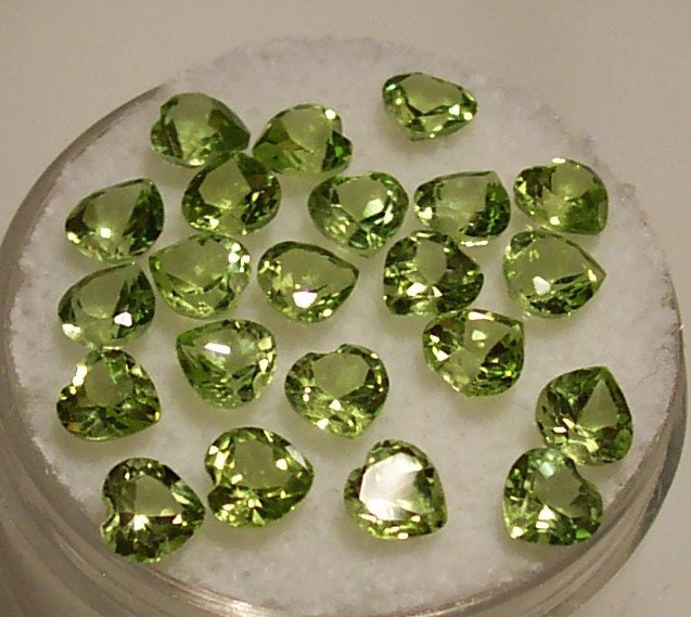 Wholesale Natural Genuine Arizona Peridot Loose Stones - 2mm to 8mm Heart Cut VVS Quality - August Birthstone for Jewelry Making, Engagement Rings & Healing Crystals