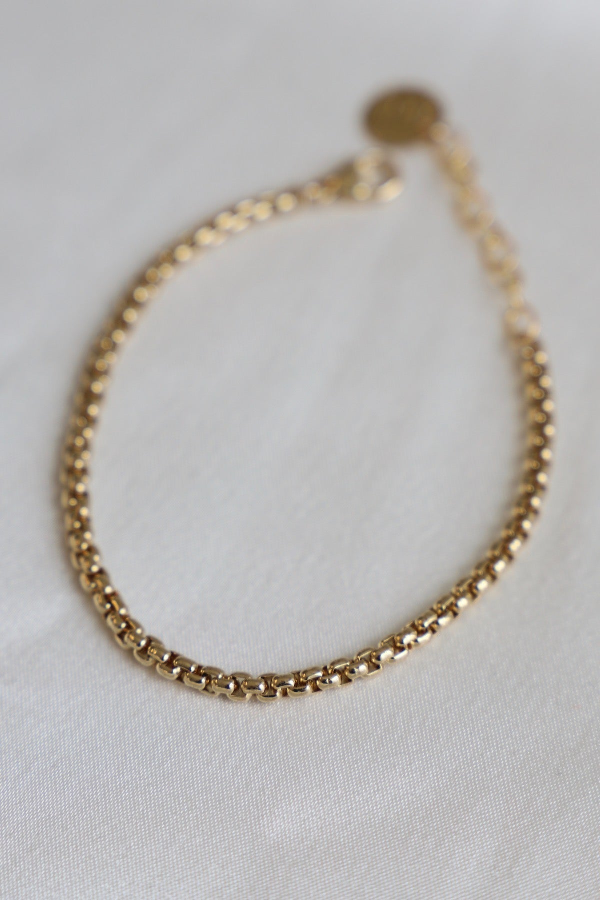 HOLLAND CHAIN BRACELET for Women - Elegant Gold & Silver Bracelets for Everyday Wear, Gift Giving & Special Occasions