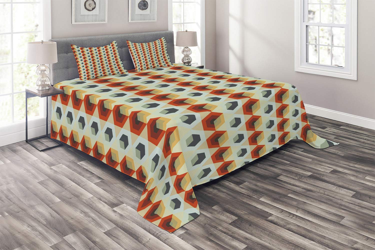 Ambesonne Geometric Quilt Set - Modern Hexagonal Comb Pattern with Abstract Rhombus Borders, 3-Piece Bedspread with 2 Pillow Shams, Queen Size in Orange & Dark Blue | Perfect for Contemporary Bedroom Decor, Guest Room Styling, and Cozy Home Makeovers
