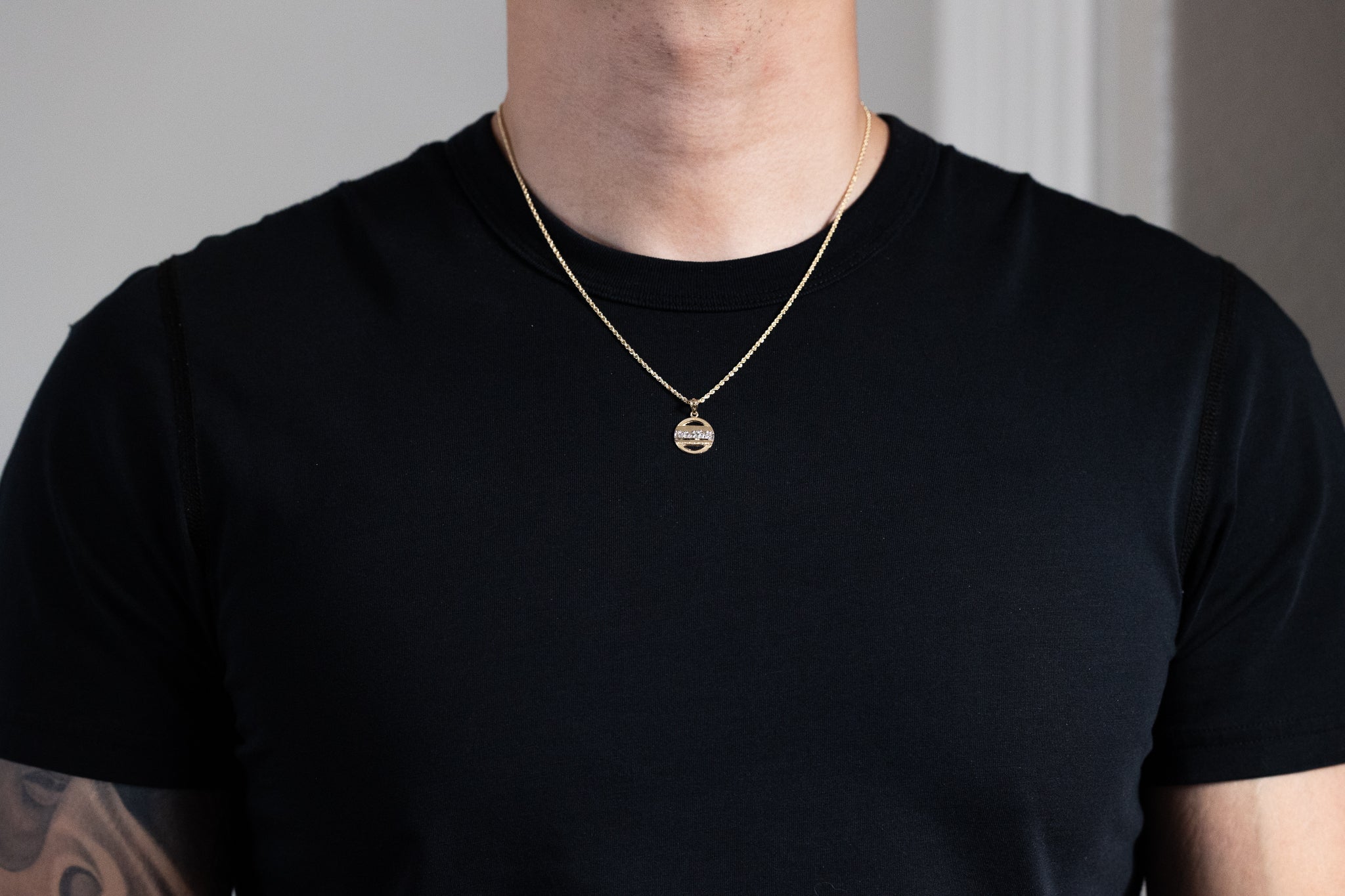Gold Last Supper Small Medallion Pendant PT2270 - Religious Jewelry Gift for Men & Women - Perfect for Baptism, First Communion & Christian Faith Accessories