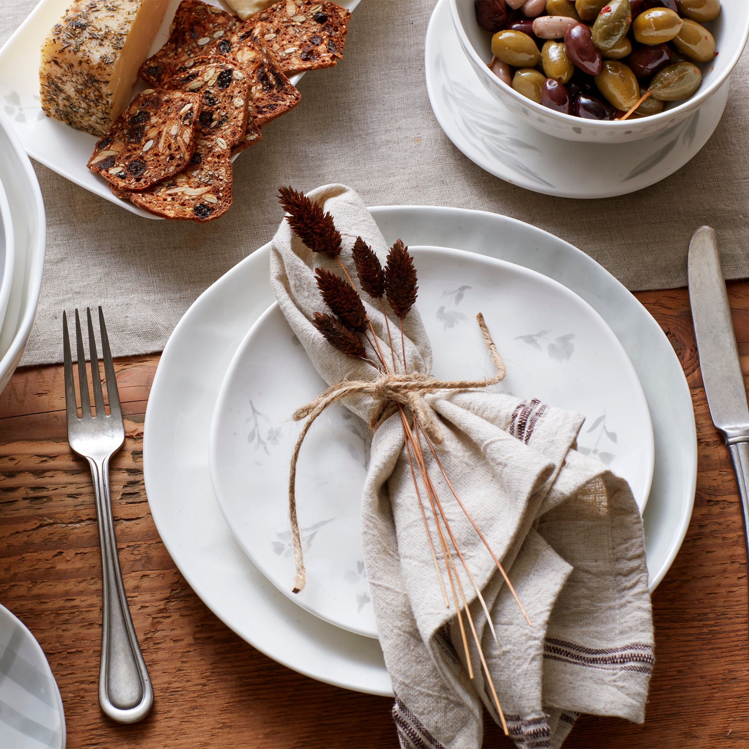 Oyster Bay Assorted Accent Plates Set of 4 - Elegant Dinnerware for Fine Dining, Entertaining & Special Occasions