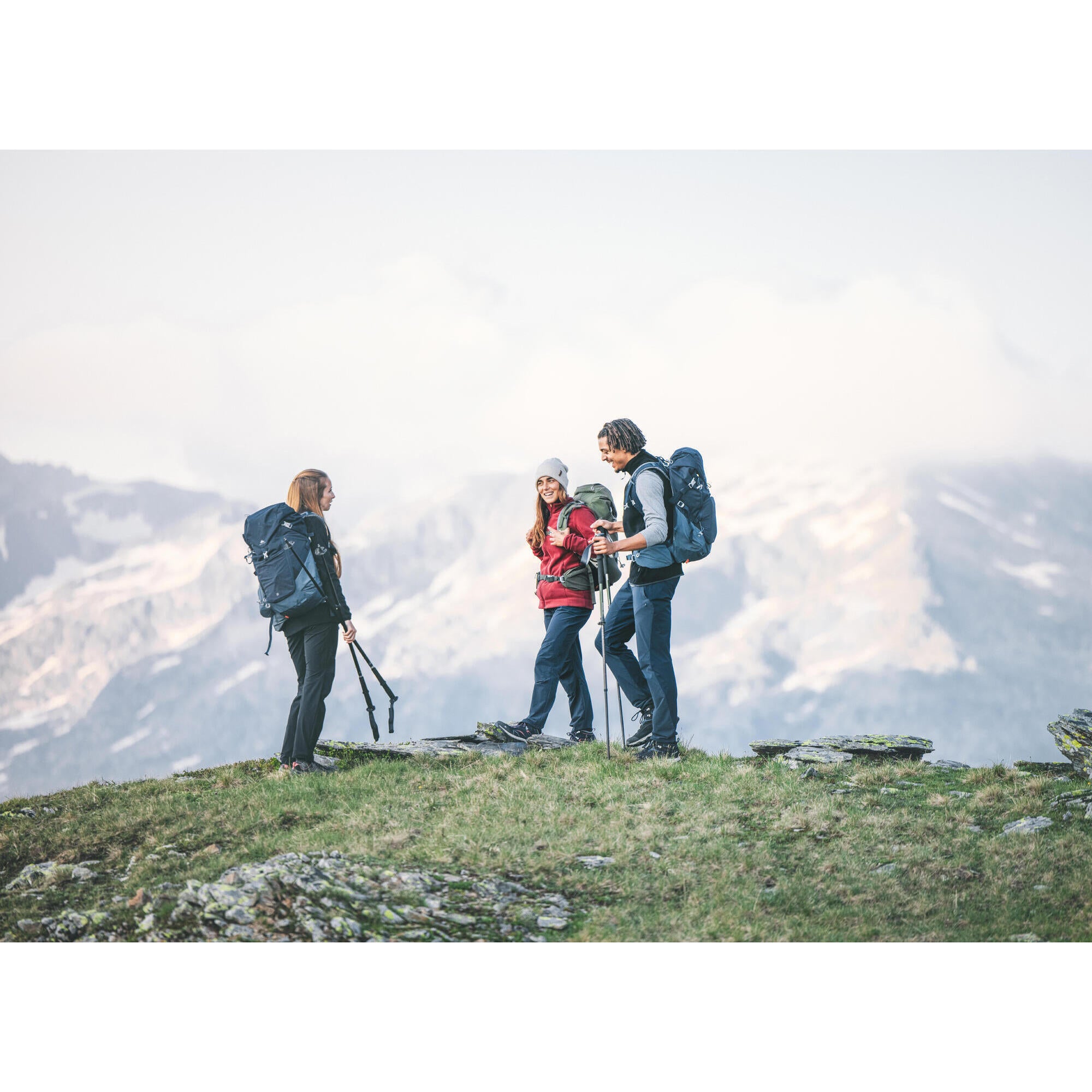 Quechua MH500 40L Hiking Backpack - Lightweight Waterproof Outdoor Backpack for Men & Women - Perfect for Trekking, Camping & Travel Adventures