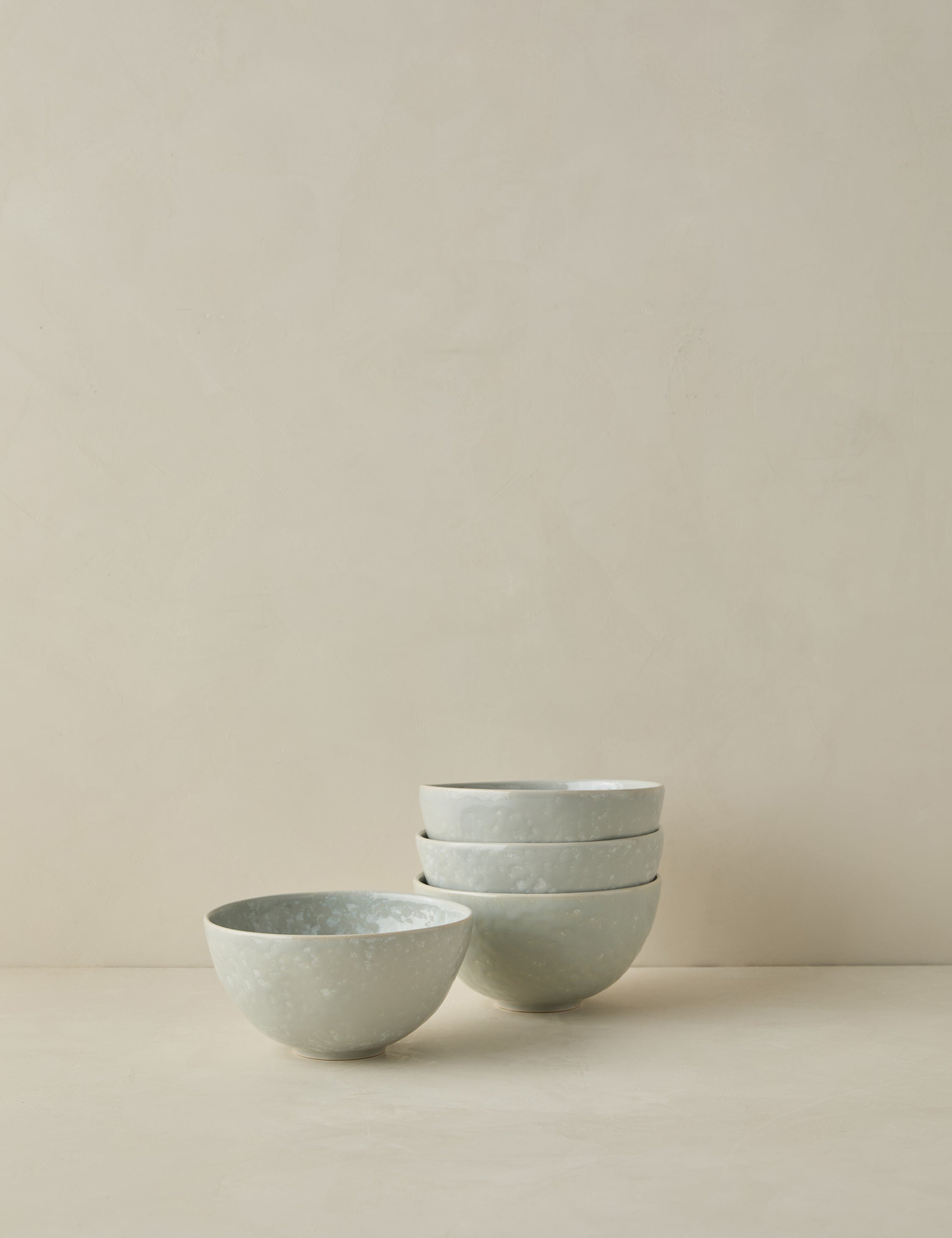 Geneva Stoneware Dinnerware Set - Elegant & Durable Ceramic Plates, Bowls & Mugs for Everyday Use - Perfect for Family Dinners, Restaurants & Home Decor