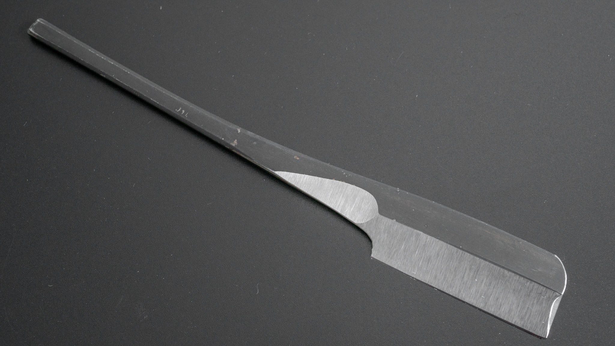Premium Iwasaki Kamisori Razor - Small Straight Edge Japanese Razor for Barbers & Shaving Enthusiasts - Perfect for Close Shaves & Professional Grooming