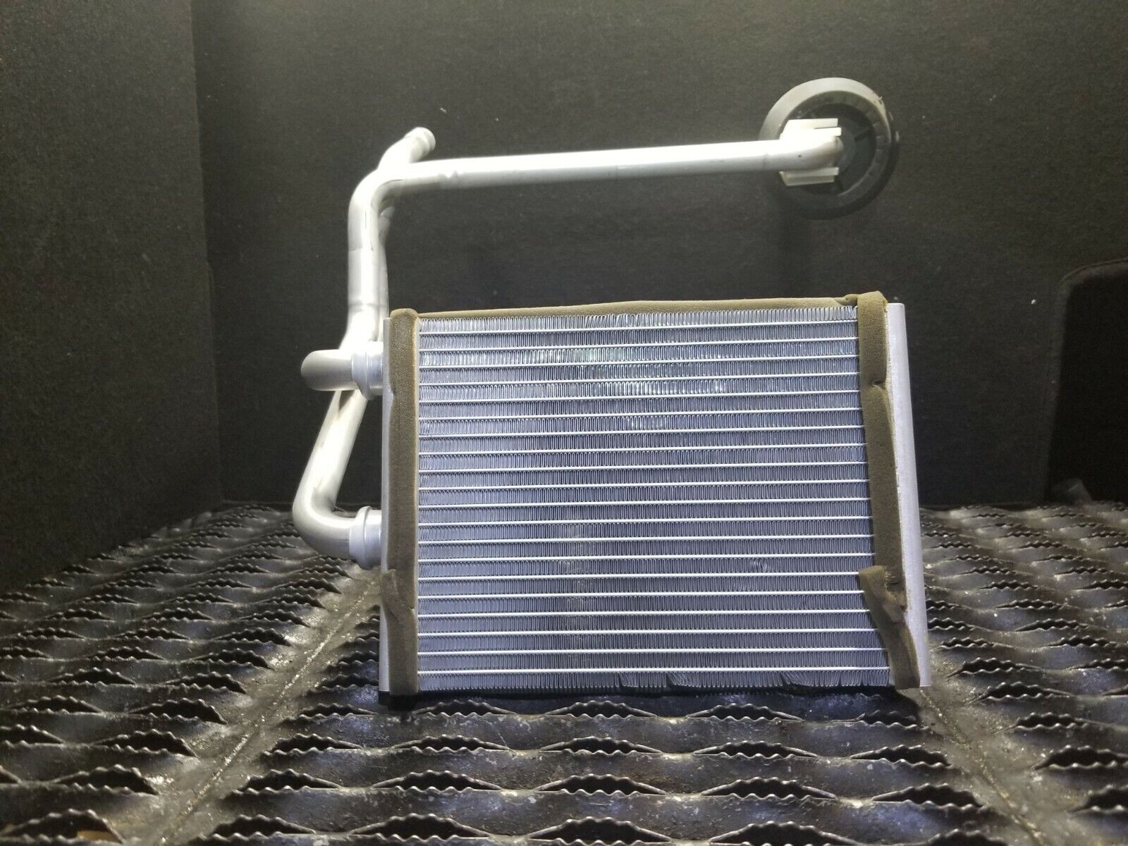 04-05 Nissan 350Z Convertible AC Heater Core OEM Replacement Part - Perfect for Cooling & Heating System Repairs