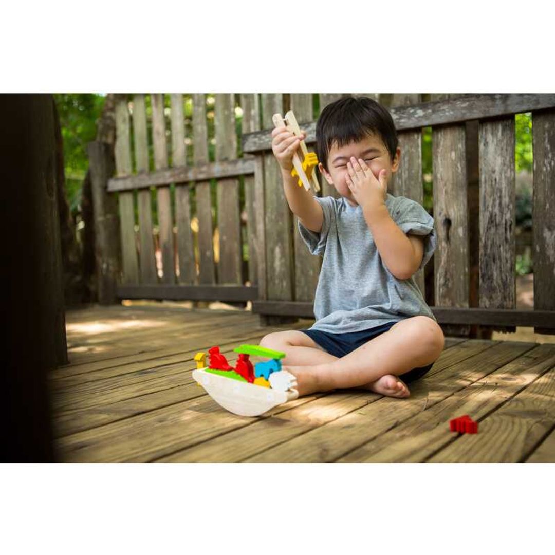 Wooden Balancing Boat Toy for Kids - Fun & Educational STEM Learning Game for Toddlers & Preschoolers - Perfect for Indoor Play, Birthday Gifts & Classroom Activities