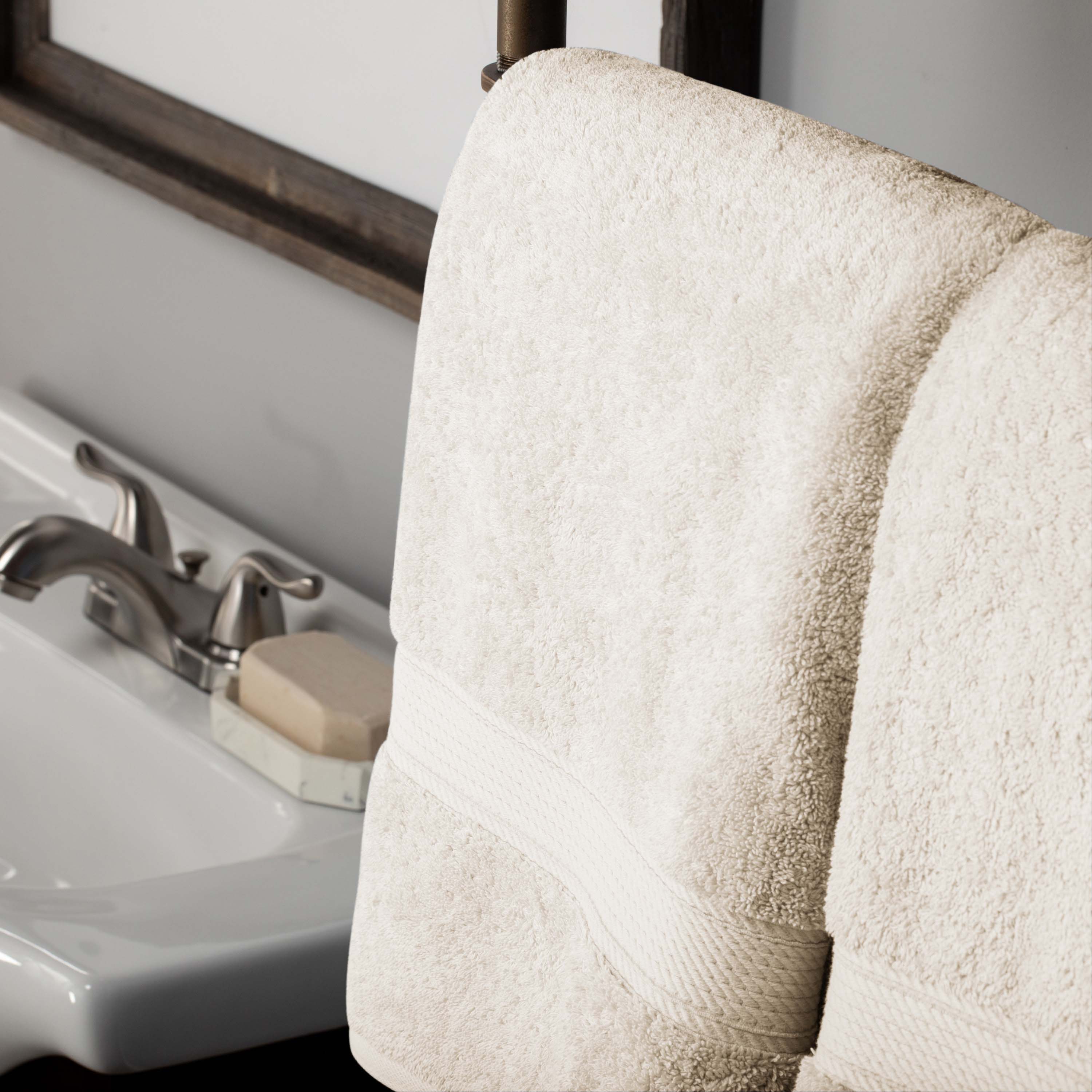Premium 6-Piece Egyptian Cotton Towel Set - Ultra Soft, Heavyweight & Luxurious Bath Towels for Spa, Hotel & Home Use