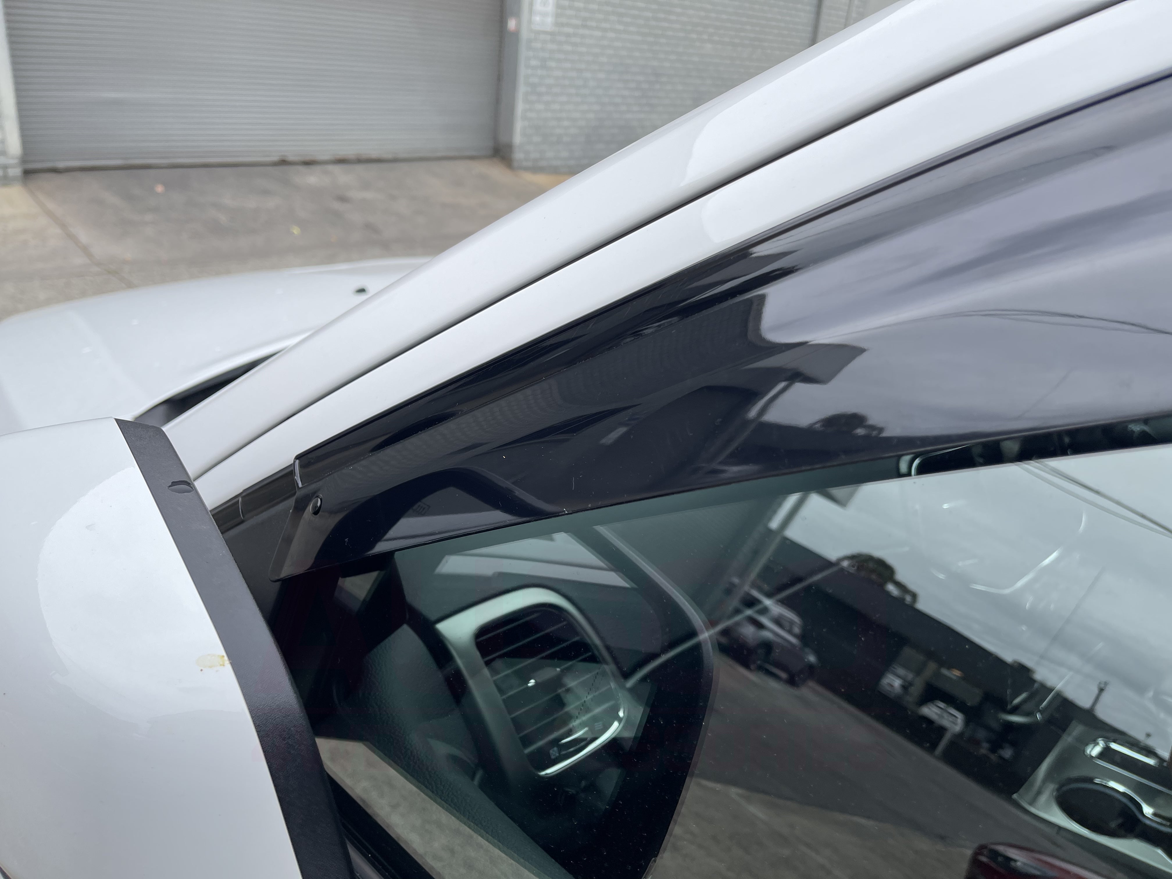 Weather Shields for Jeep Grand Cherokee WK (2010-2021) - Durable Injection-Molded Window Deflectors - Perfect for Rain Protection & Off-Road Adventures