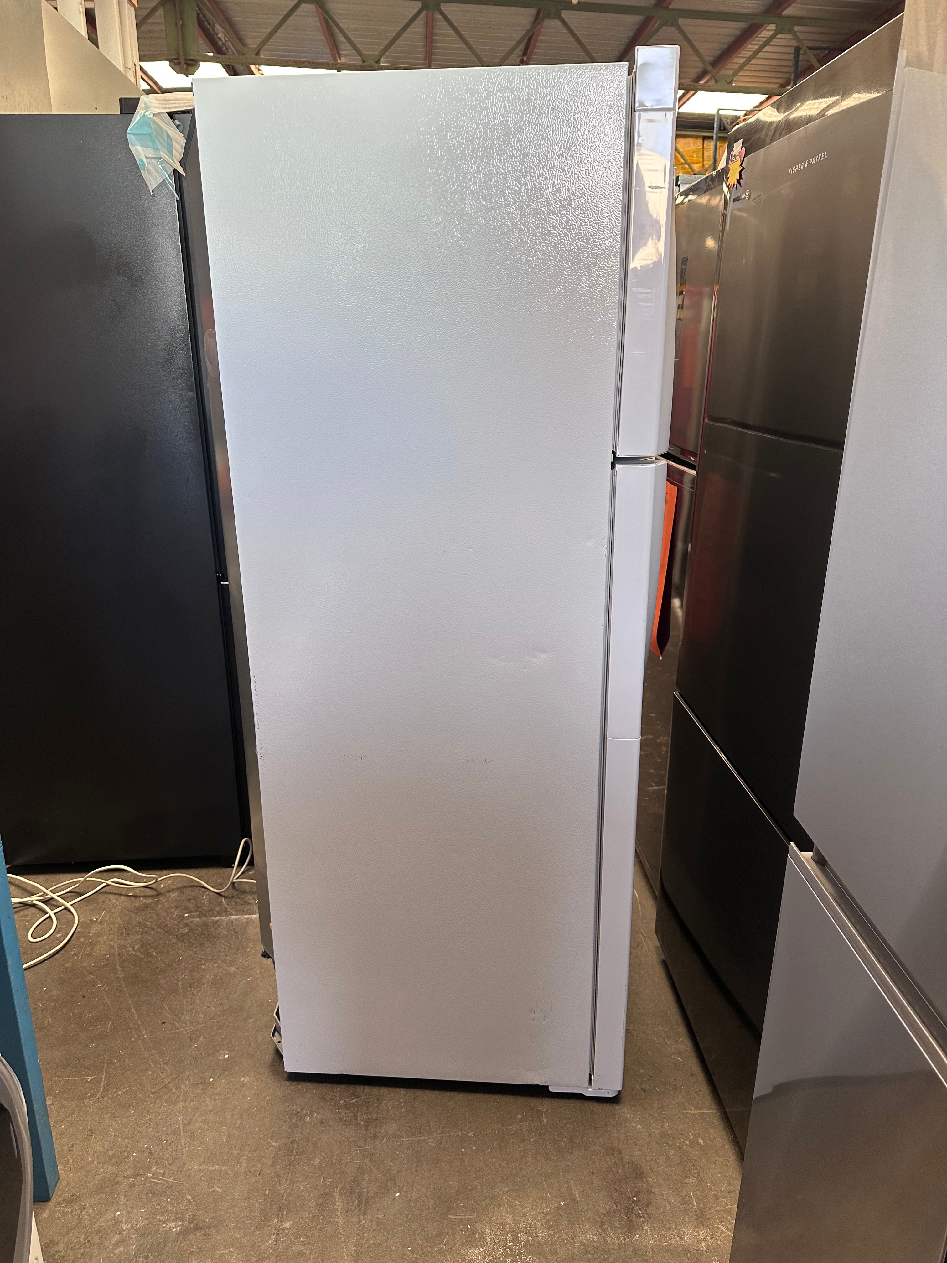 Westinghouse 540L Top Mount Refrigerator - Energy Efficient, Spacious Design for Large Families | Perfect for Kitchens, Basements & Garages | Certified Refurbished