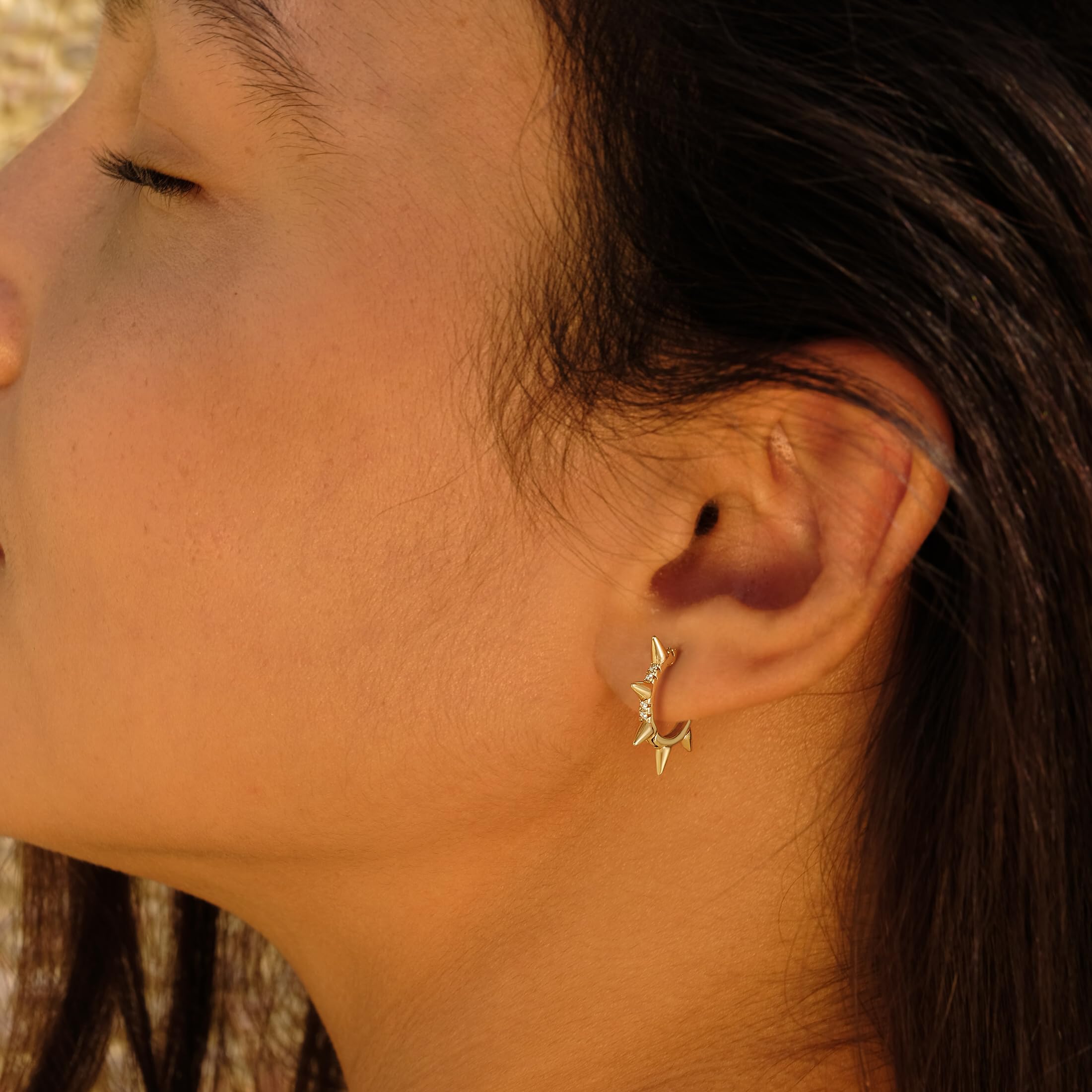 VACRONA 14k Gold Plated Huggie Hoop Earrings for Women - Small Spike Hoop Earrings, Lightweight Minimalist Gold Hoops | Perfect Gift for Her, Everyday Wear & Special Occasions
