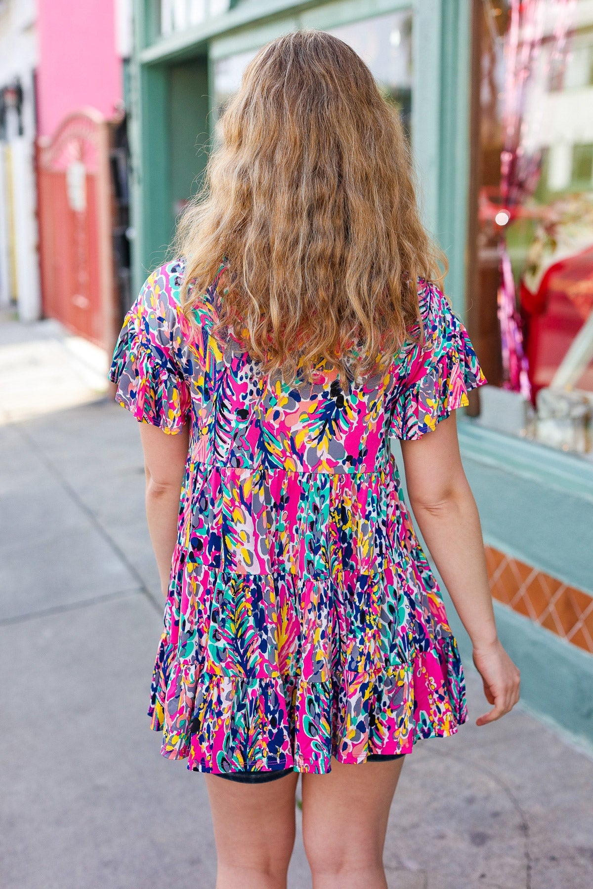 Women's Fuchsia & Navy Floral Ruffle Hem Tiered Blouse - Elegant Flowy Top for Casual Outings, Date Nights & Summer Parties