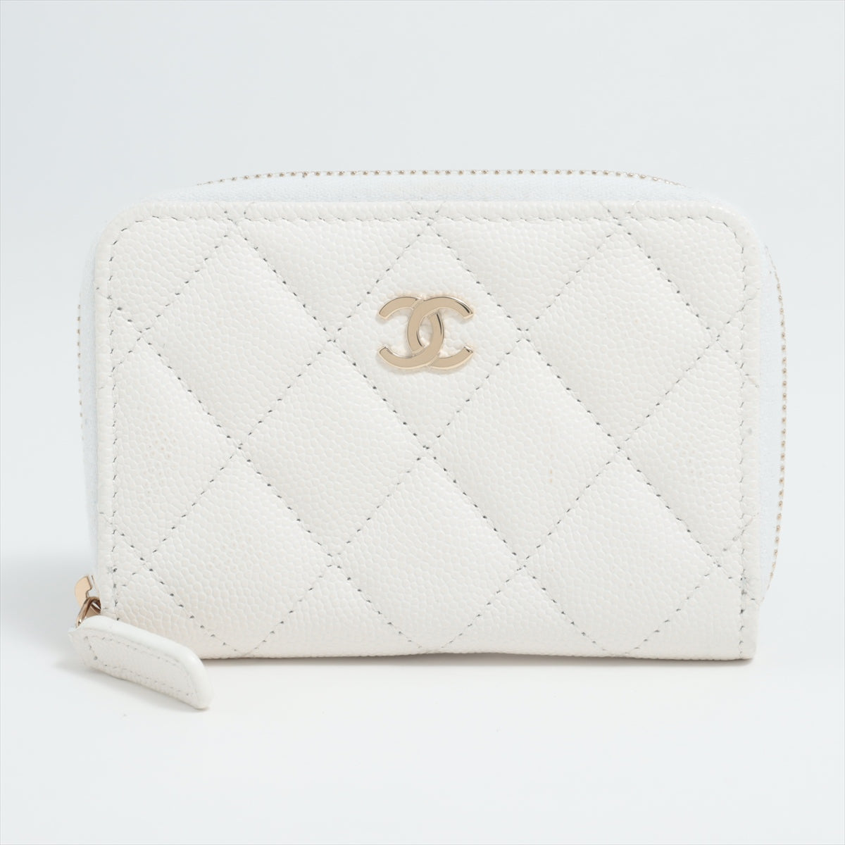 Chanel Caviar Leather Coin Case Wallet in White - Stylish & Compact for Everyday Essentials & Travel Accessories
