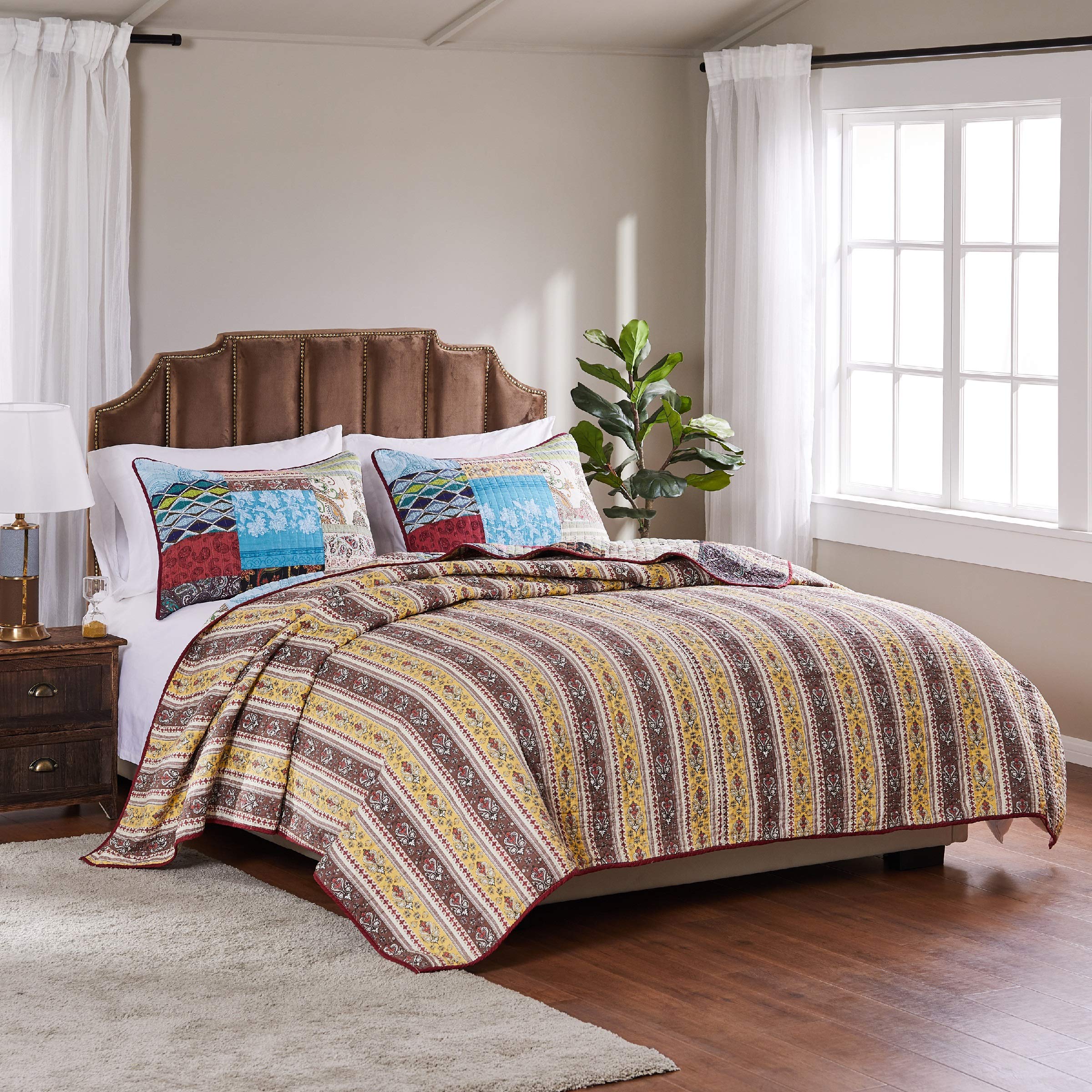 Bohemian Dream Quilt Set King/California King - 3 Piece Boho Chic Bedding Set for Cozy Bedroom Decor | Perfect for Master Bedroom, Guest Room & Bohemian Style Homes