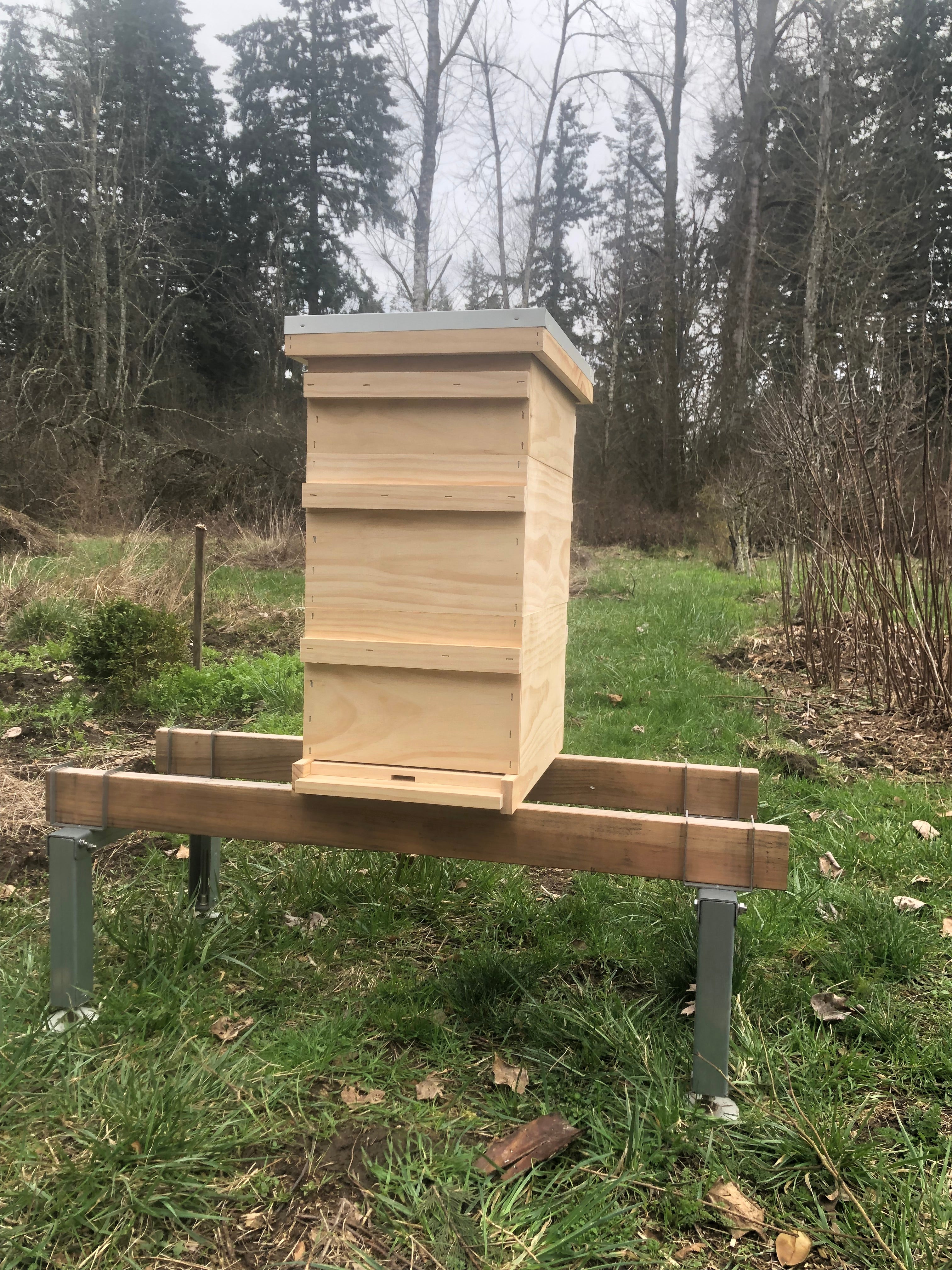 Classic Northwest Hive - Premium Beehive Box for Beekeeping & Honey Production | Durable Wooden Bee Hive Kit for Backyard & Professional Apiaries | Perfect for Garden Pollination & DIY Honey Harvesting