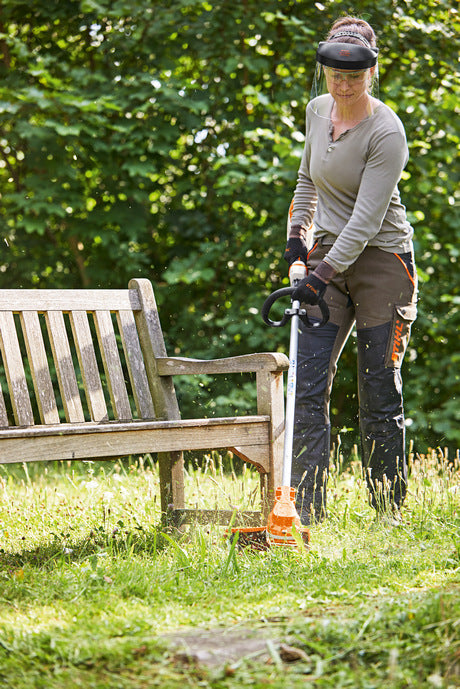 STIHL FSA 86 R Cordless Battery Powered Line Trimmer - Lightweight & Quiet Grass Trimmer for Lawn Care, Yard Maintenance & Landscaping