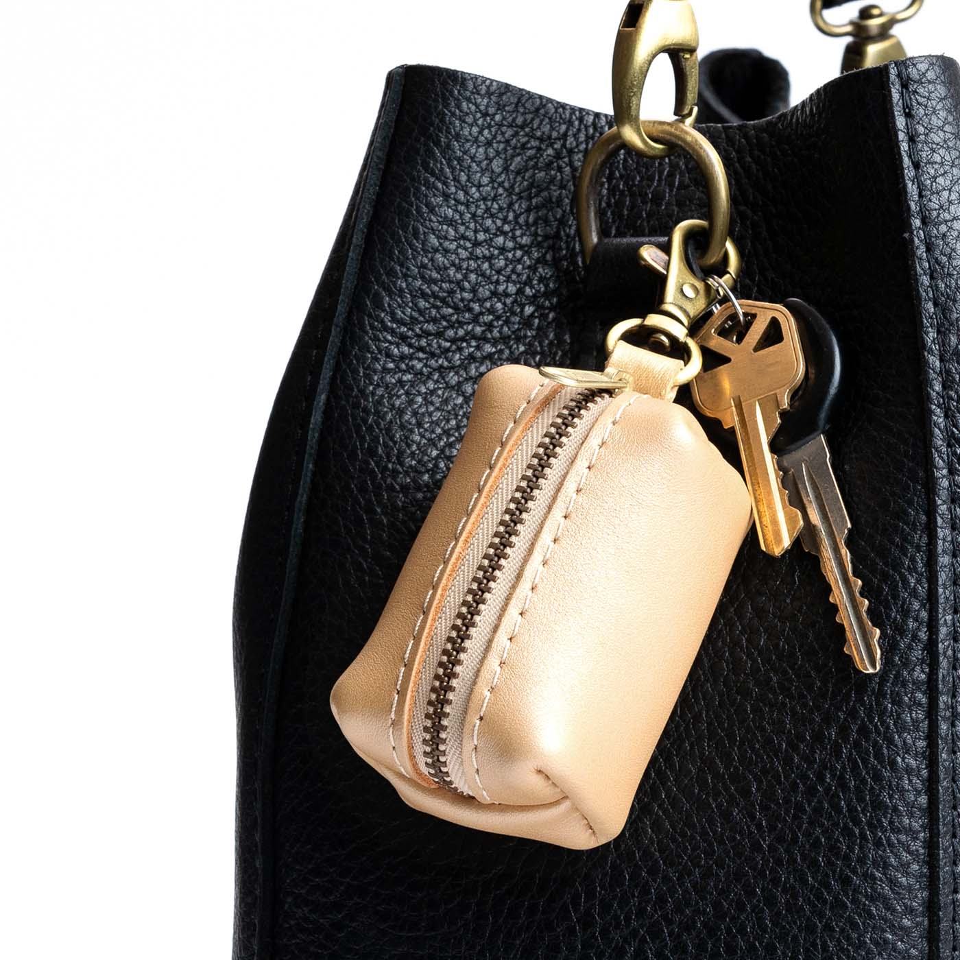 Dopp Keychain - Durable Leather Key Holder with Carabiner Clip for Keys, Wallet & Everyday Essentials | Perfect for Travel, Gym & Outdoor Activities