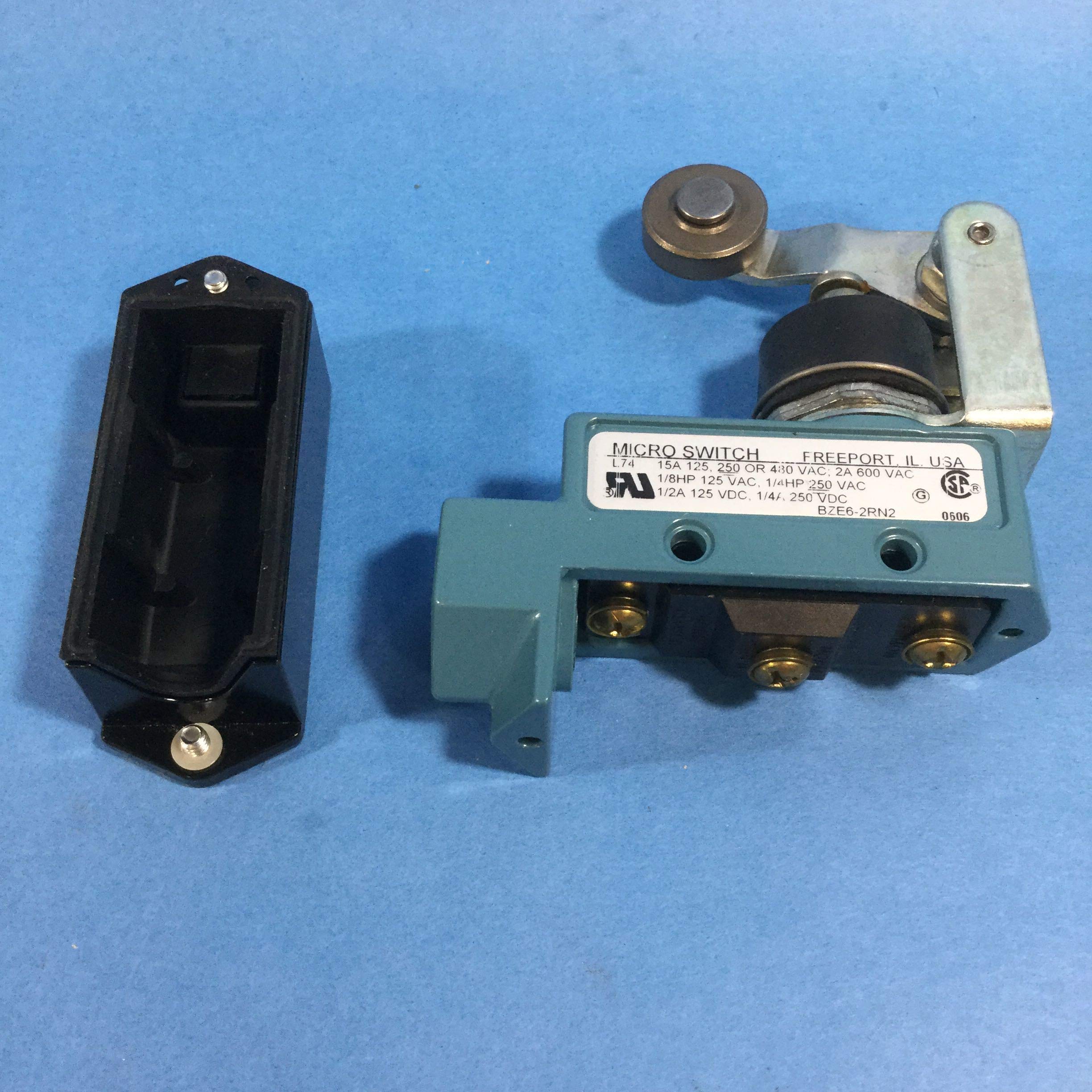 Waterproof Enclosed Limit Switch with IP67 Rating - Heavy Duty Micro Switch for Industrial Automation, CNC Machines, and Robotics - Perfect for Harsh Environments and Precision Control