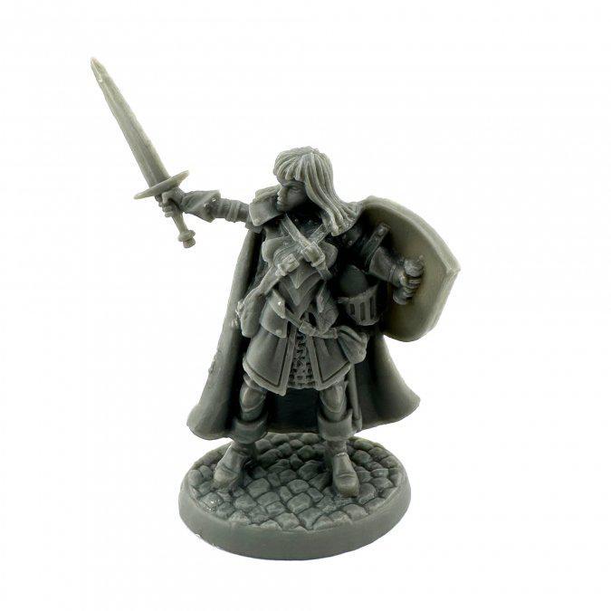 Caerindra Thistlemoor - Female Fighter Miniature for D&D, Pathfinder & Tabletop RPGs | Fantasy Battle Scenes & Character Campaigns