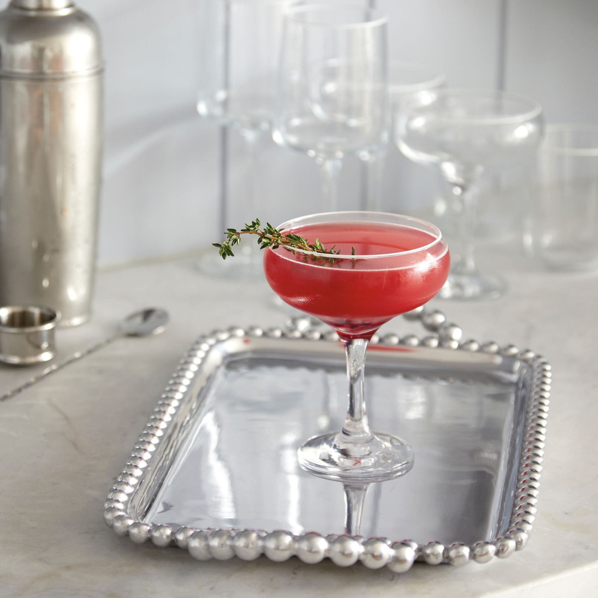 Premium Fine Line Clear Glass Coupe Set of 4 with Elegant White Rim - Perfect for Cocktails, Desserts & Dinner Parties