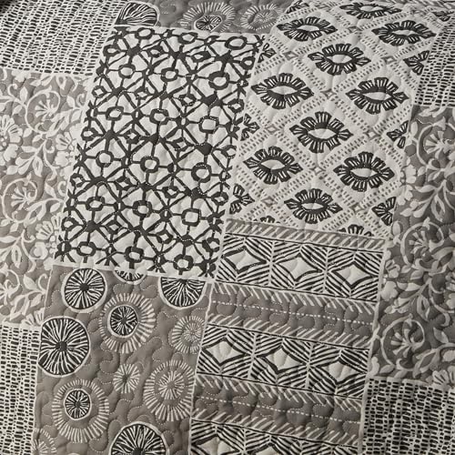 15 - Global Patchwork Grey