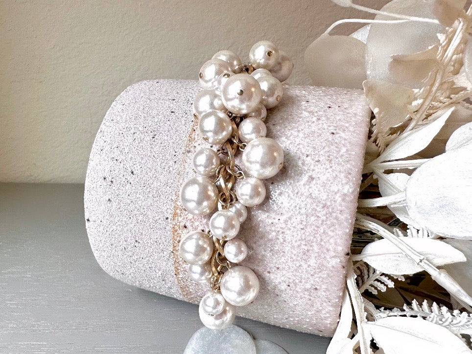 Vintage Pearl Charm Bracelet - Elegant Cream Faux Pearl & Gold Chain Bracelet for Women, 7