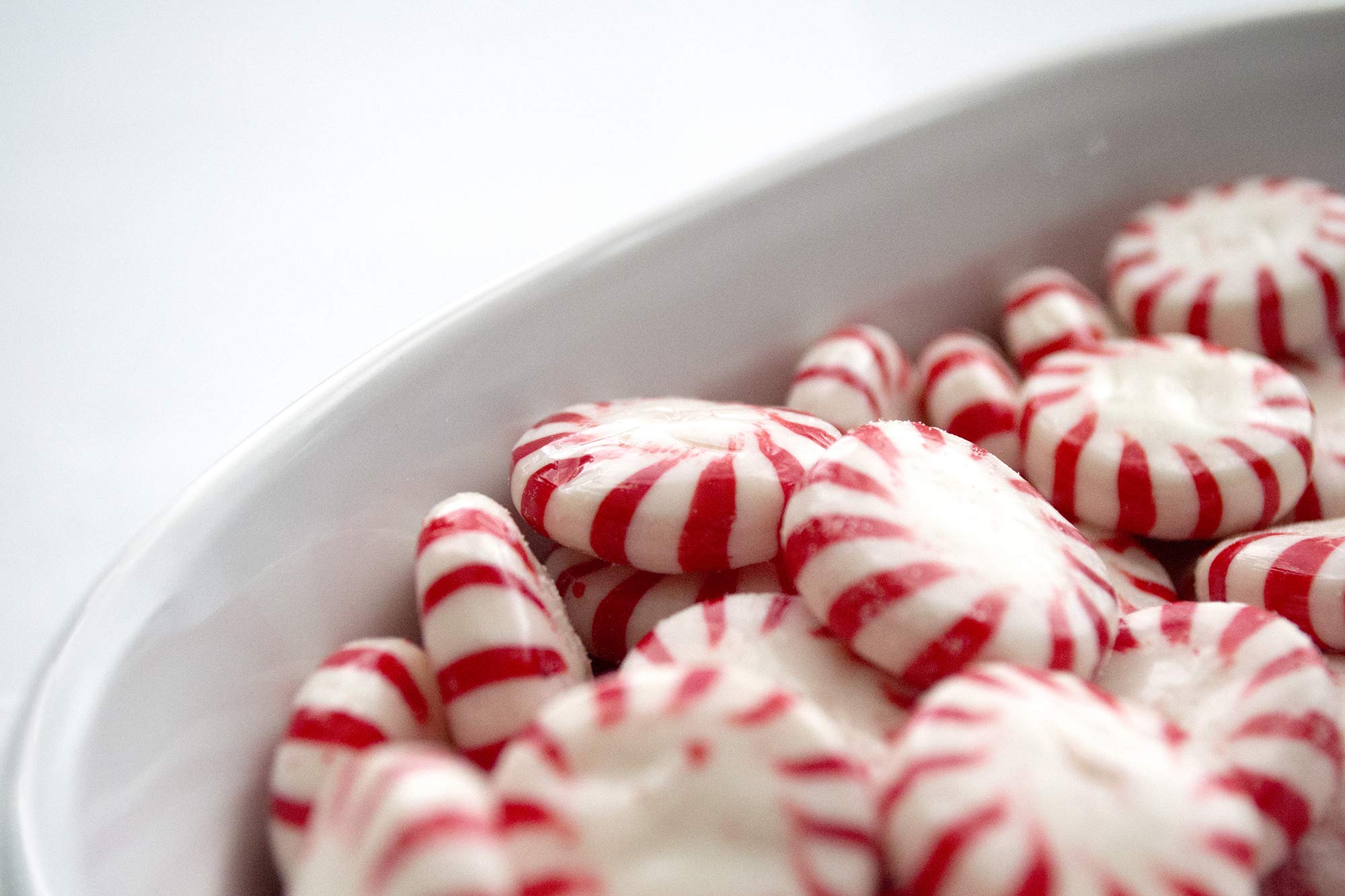 Needzo Fresh Starlight Mints - Individually Wrapped Hard Peppermint Candy (2-Pack, 8 Ounces) - Perfect for Office Snacks, Party Favors & Holiday Stocking Stuffers