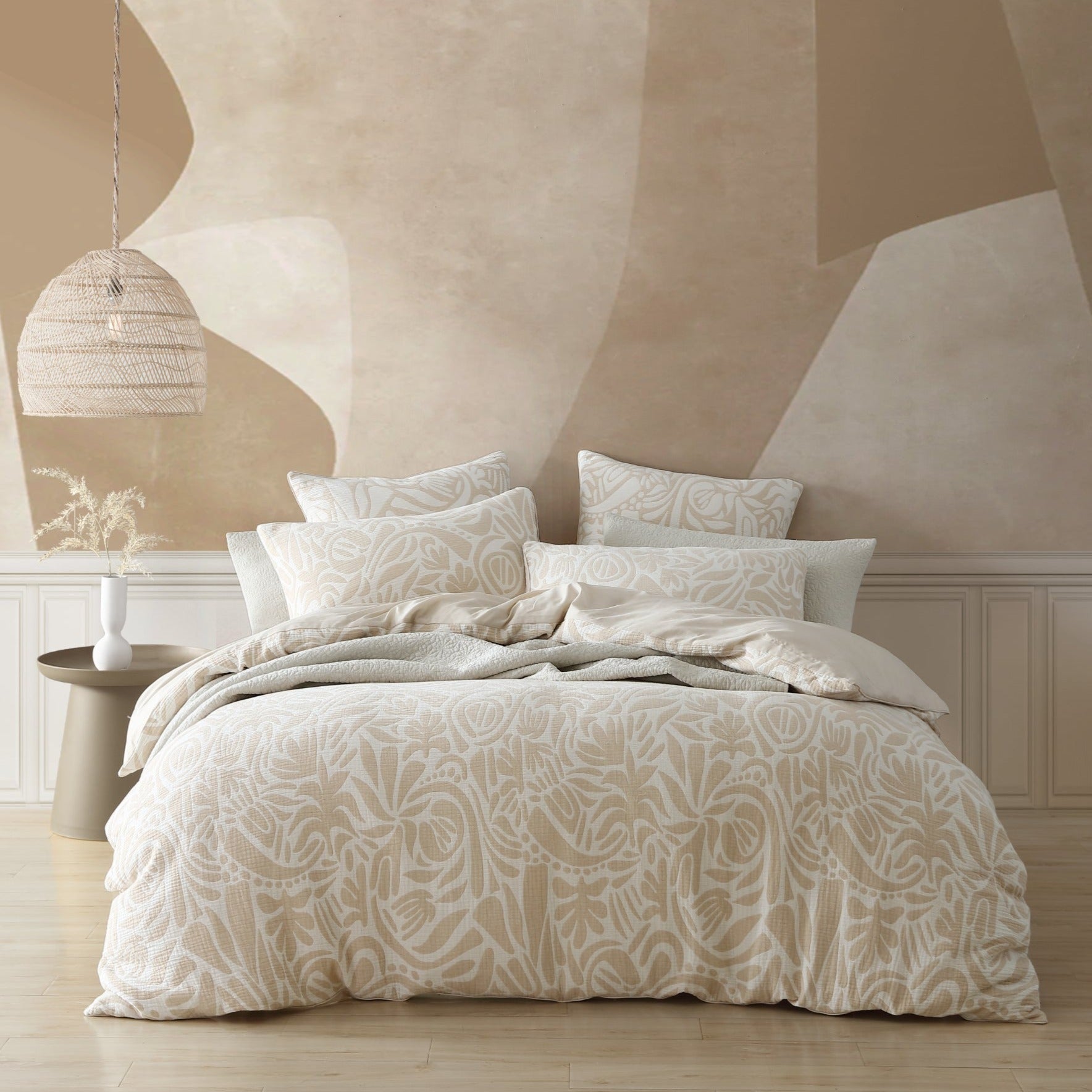 Luxury Haven Caramel Quilt Cover Set - King Size Bedding by Logan & Mason | Soft Microfiber Comforter Cover Set with Pillow Shams | Perfect for Master Bedroom, Guest Room & Hotel Style Decor