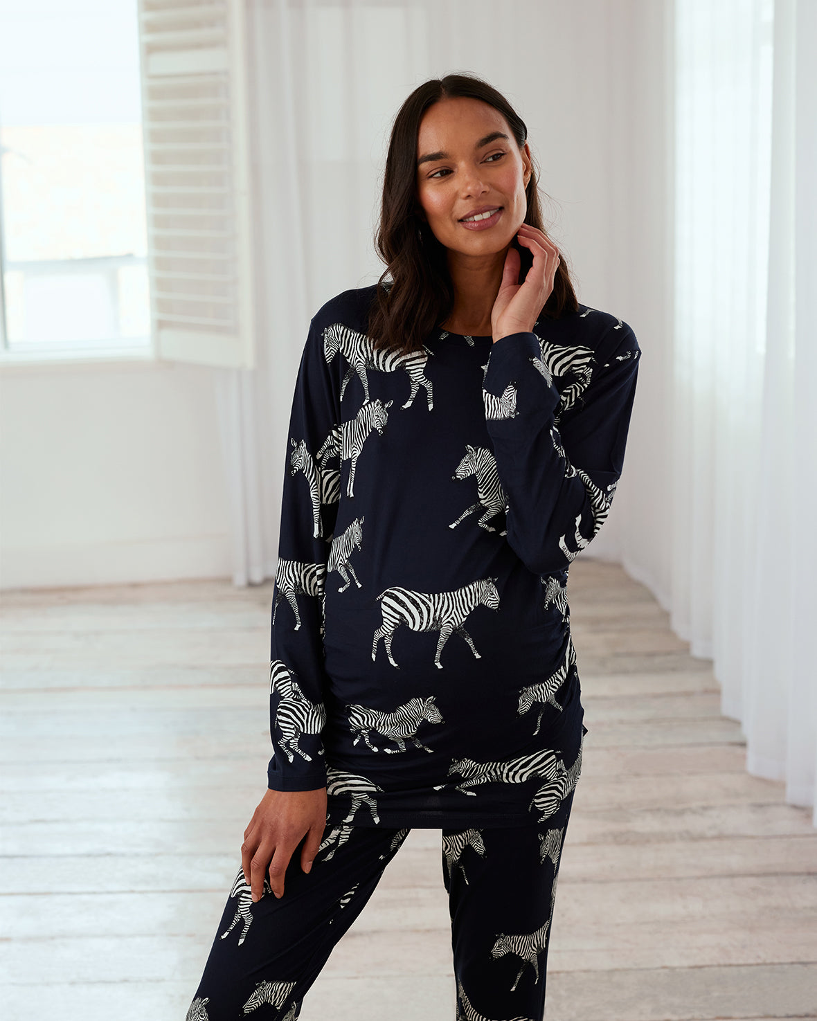 Maternity Zebra Print Long Pajama Set - Soft & Comfortable Nursing Sleepwear for Pregnant Women - Perfect for Relaxing at Home & Nighttime Comfort